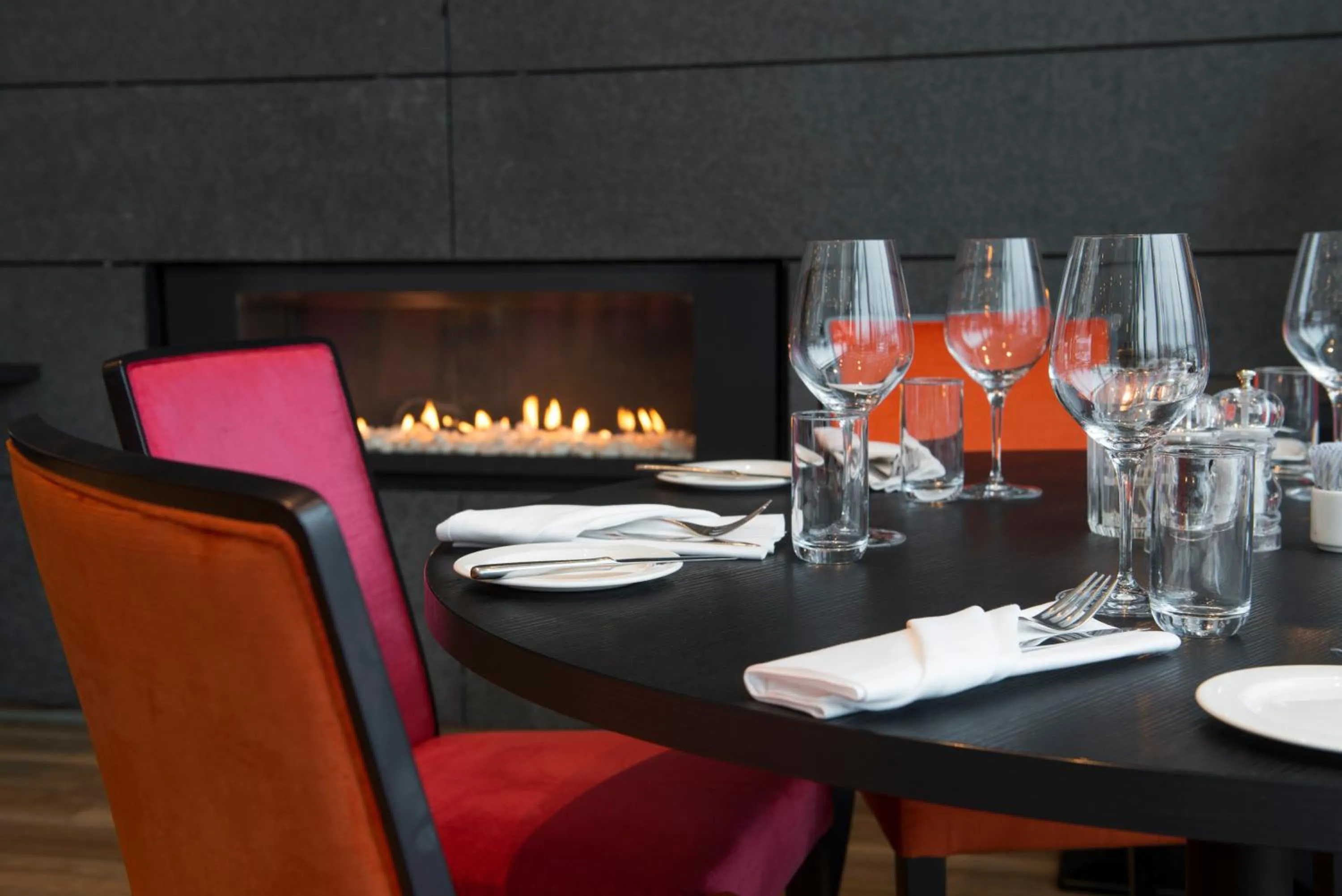 Restaurant/places to eat in Thon Hotel Arena