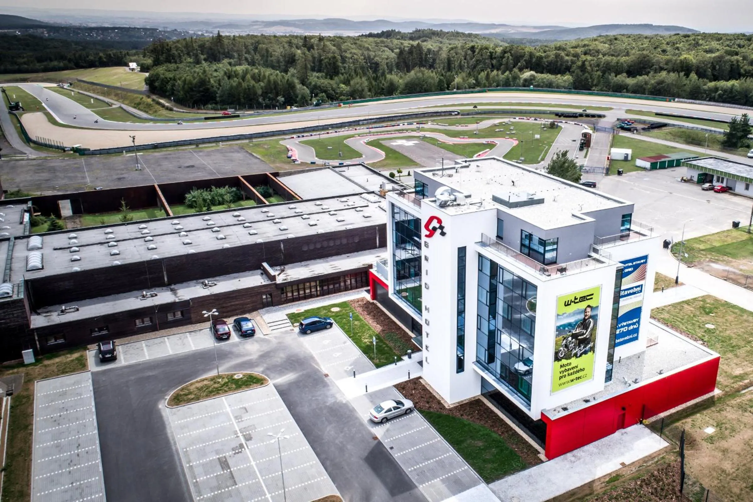 Property building in Grid Hotel