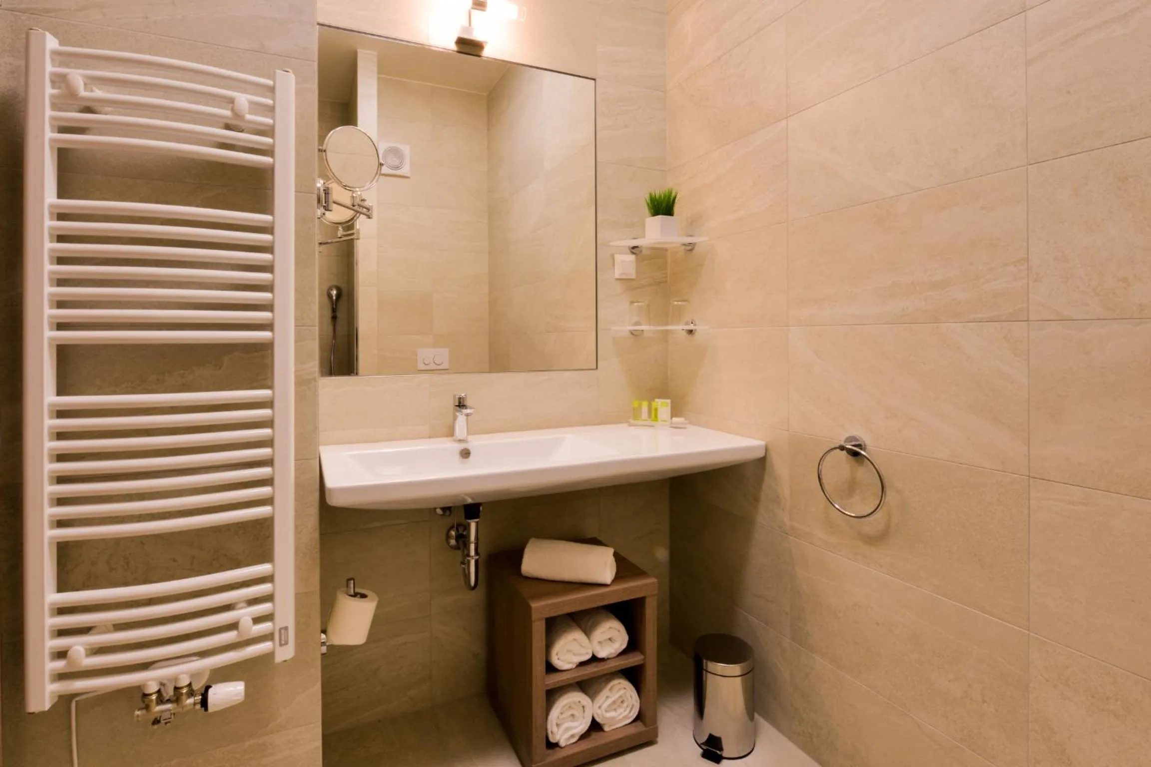 Bathroom in Grid Hotel