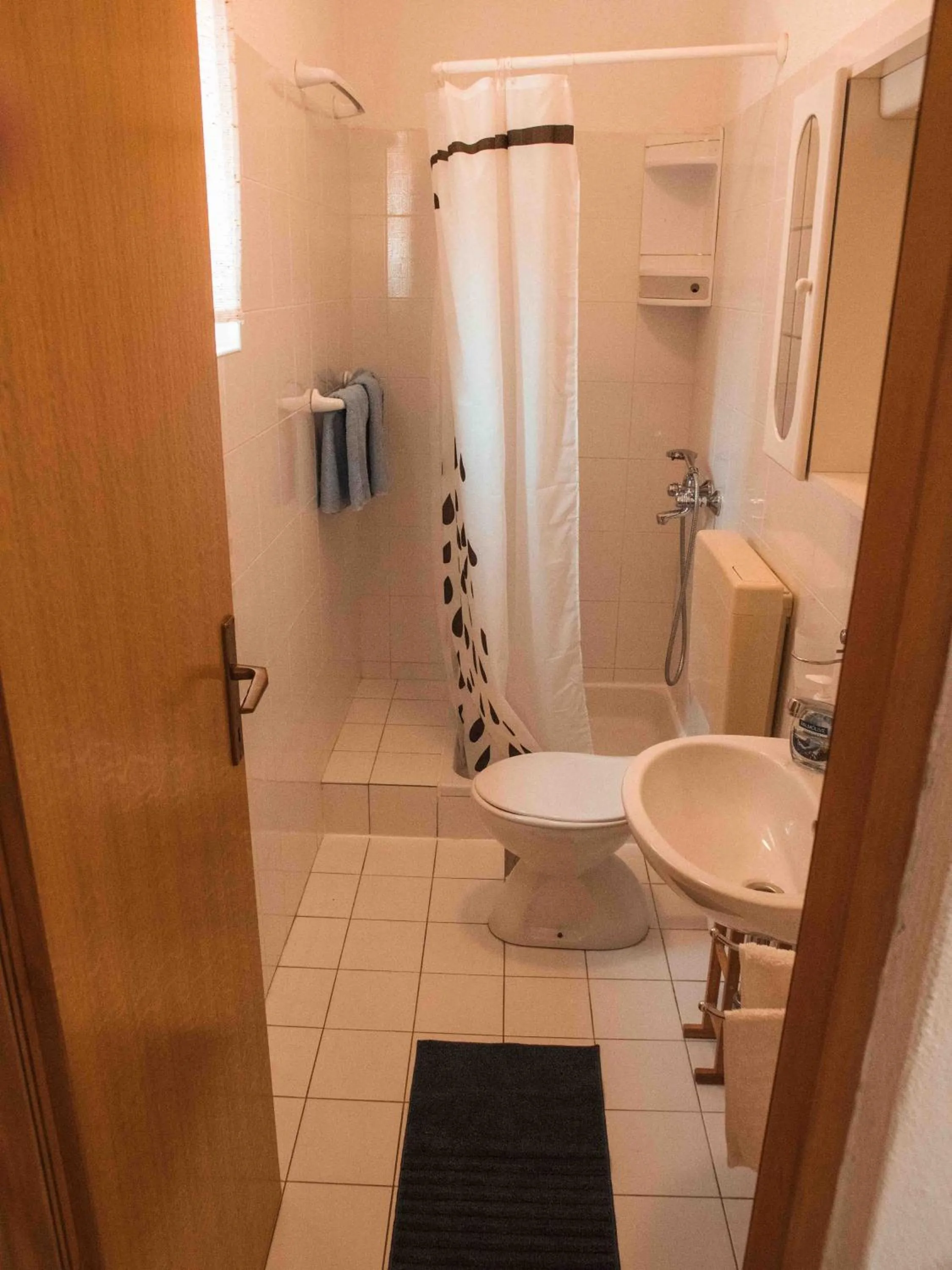 Shower in Apartments Yvonne