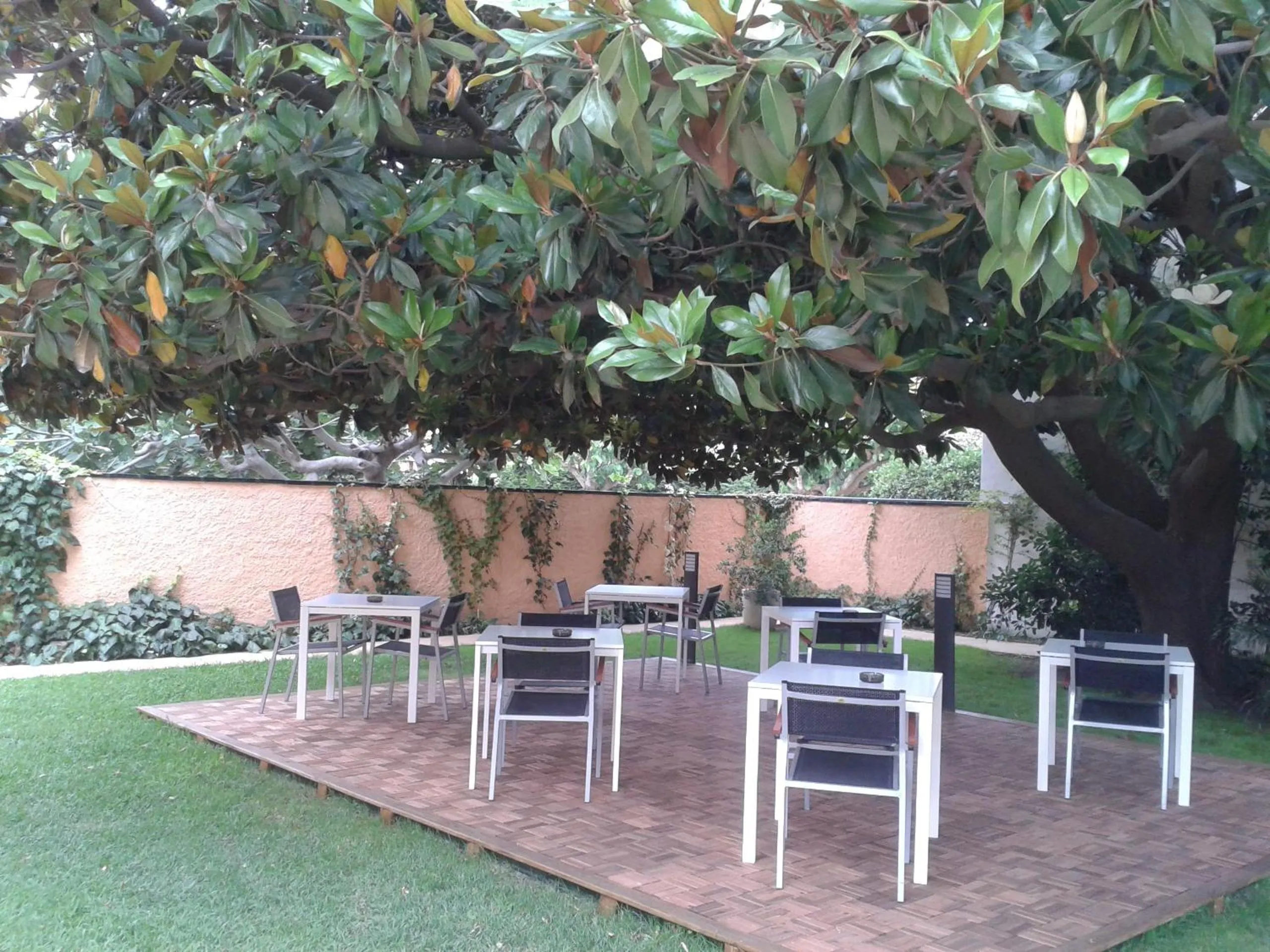 Patio in Hotel Sorrabona