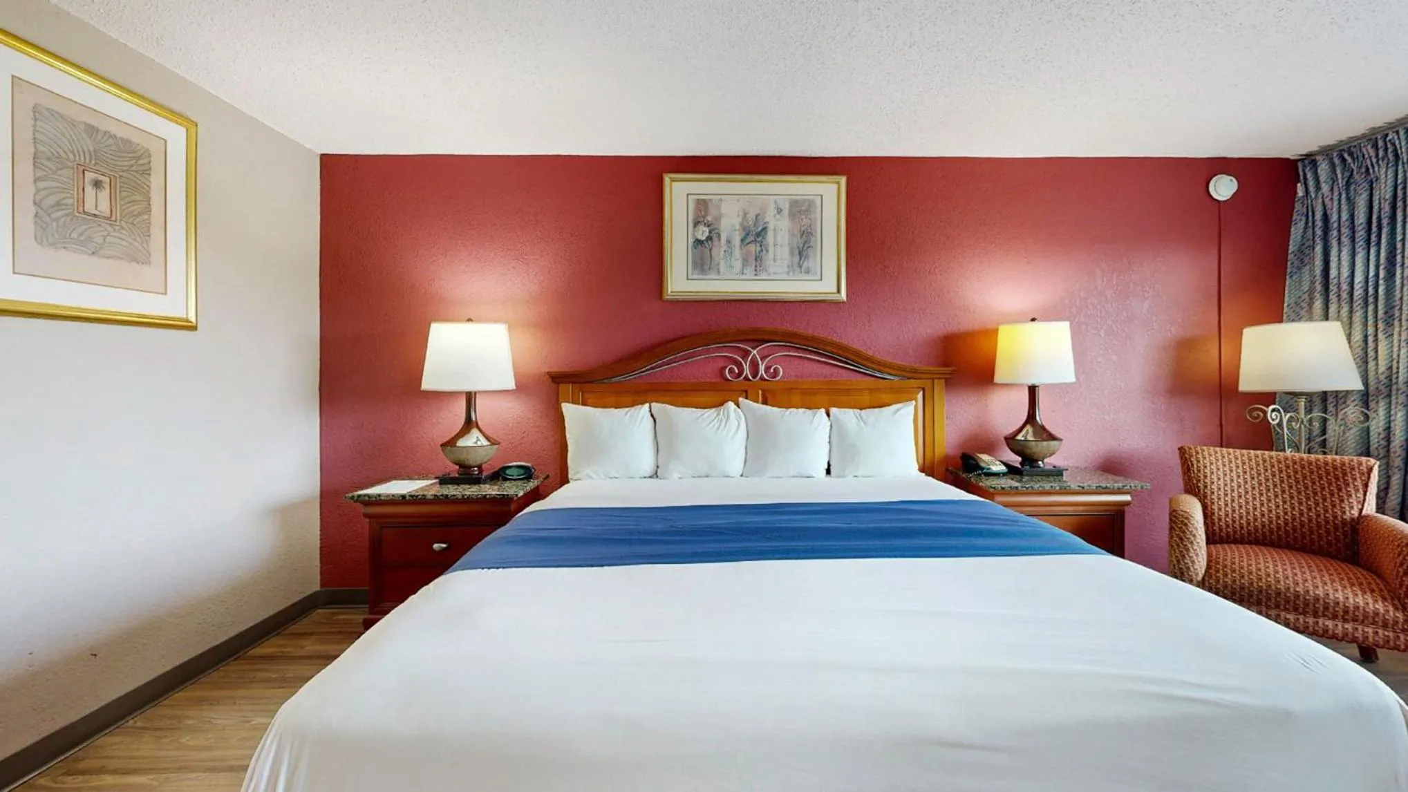 Bed in Days Inn by Wyndham Orlando Downtown