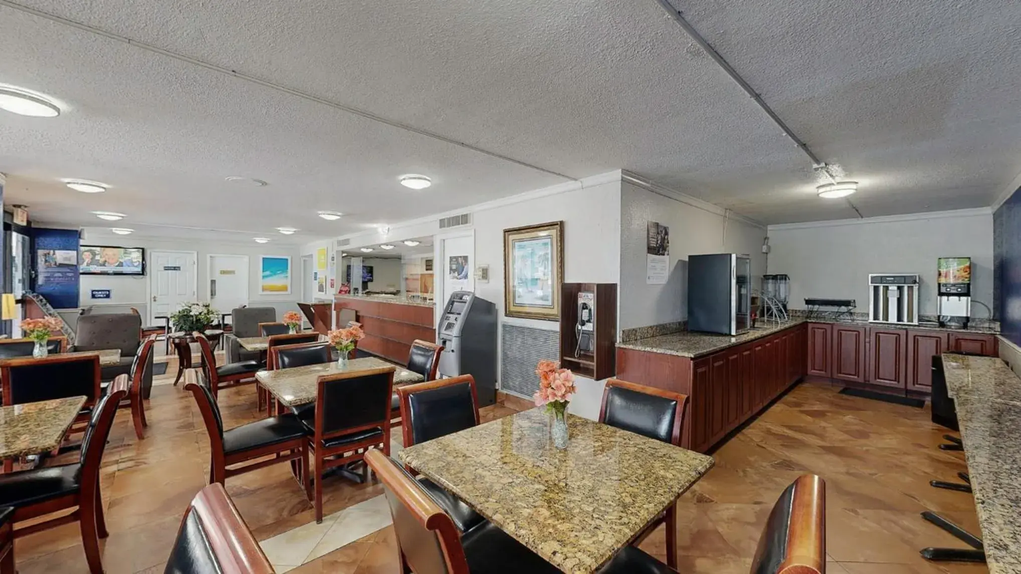 Breakfast in Days Inn by Wyndham Orlando Downtown Breakfast in Days Inn by Wyndham Orlando Downtown