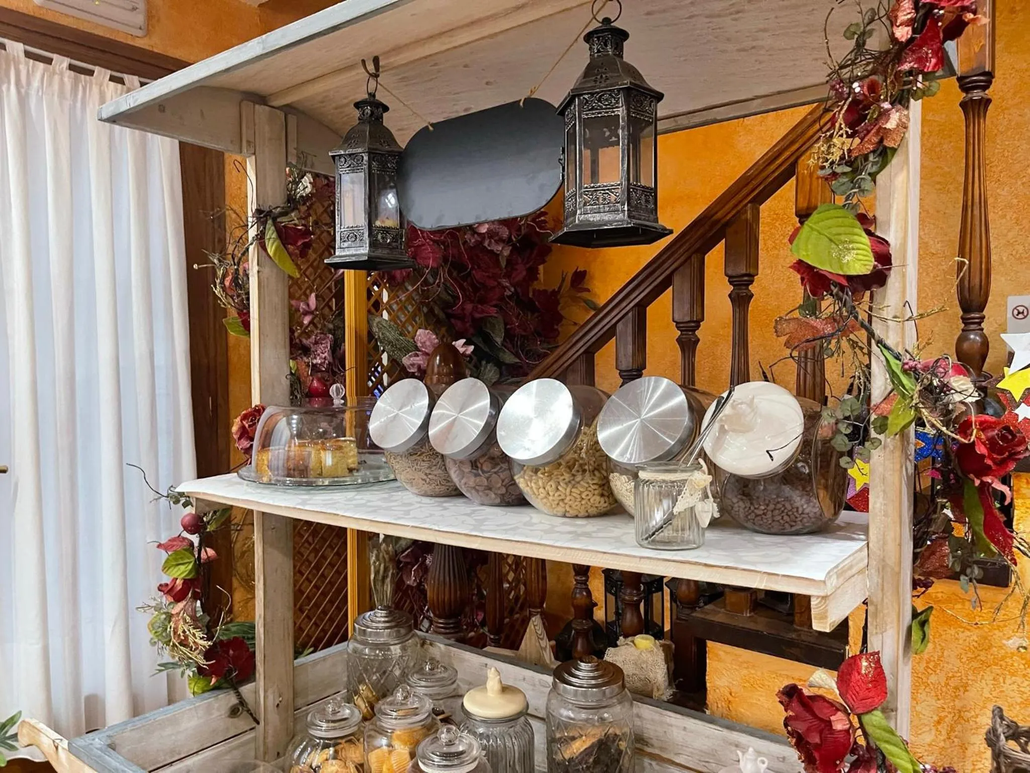 Restaurant/places to eat in Hostal Vall D'Aneu by Arcas & Sambola