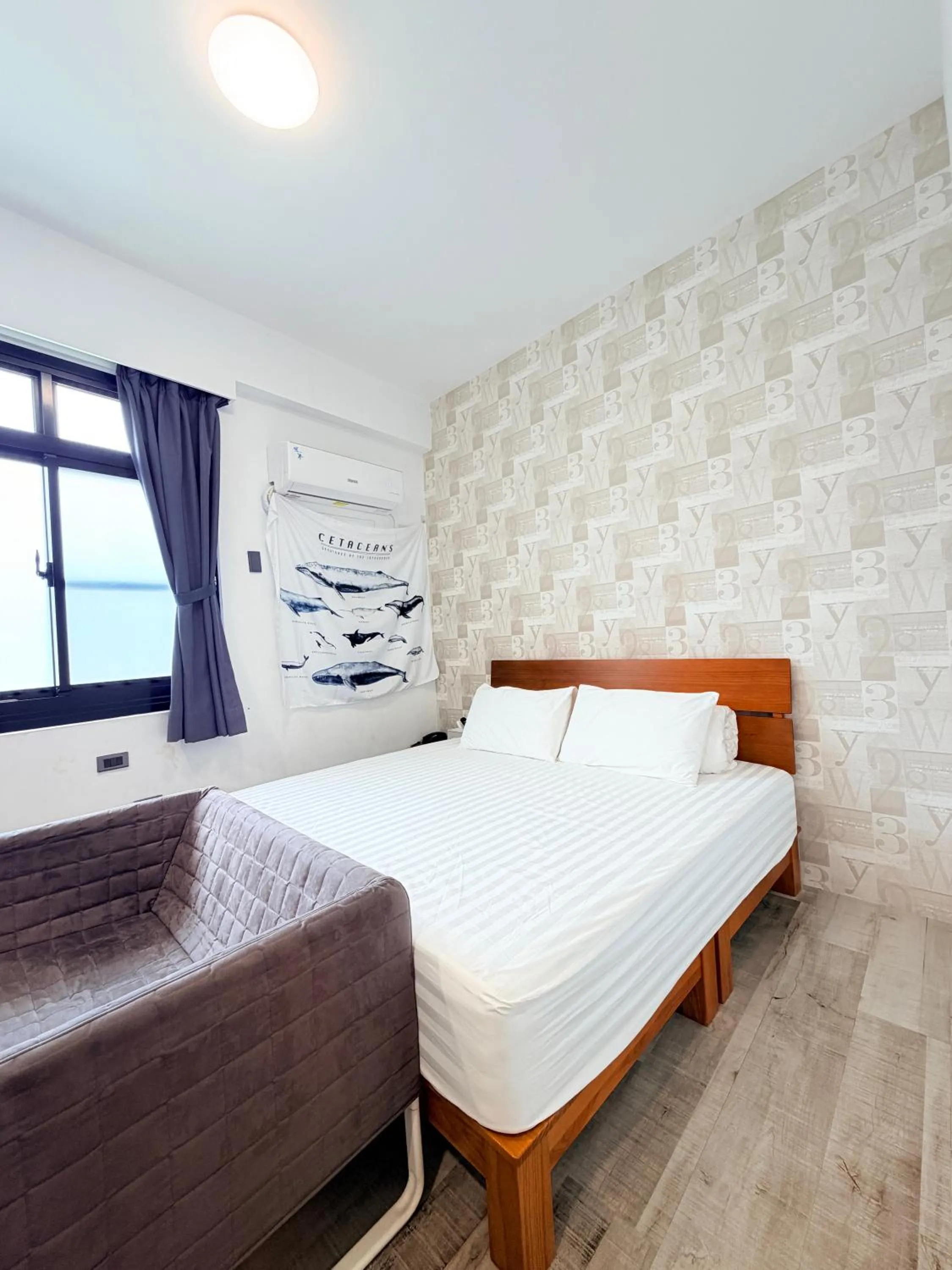 Restaurant/places to eat, Bed in Stay Hotel