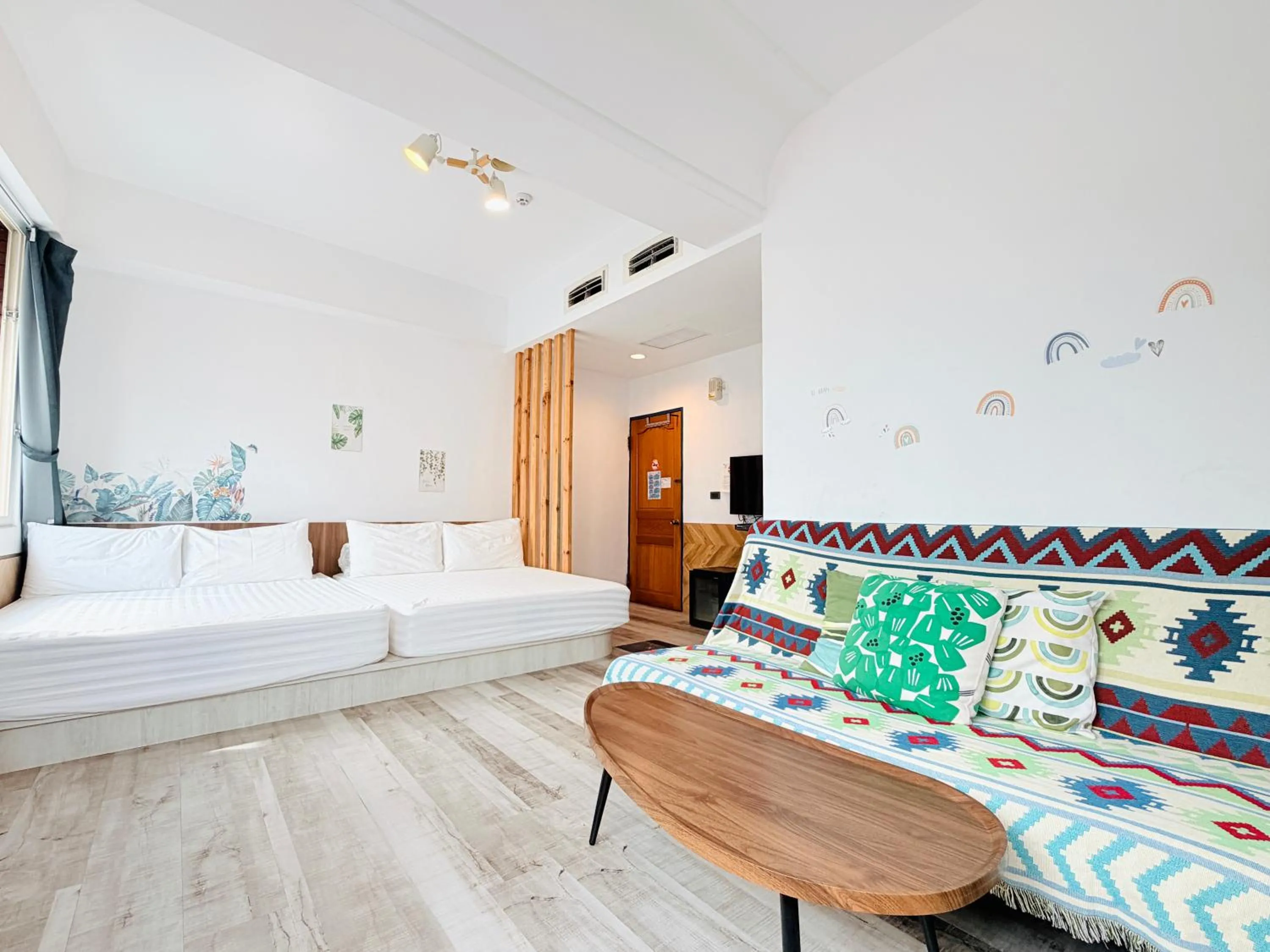 Living room, Bed in Stay Hotel