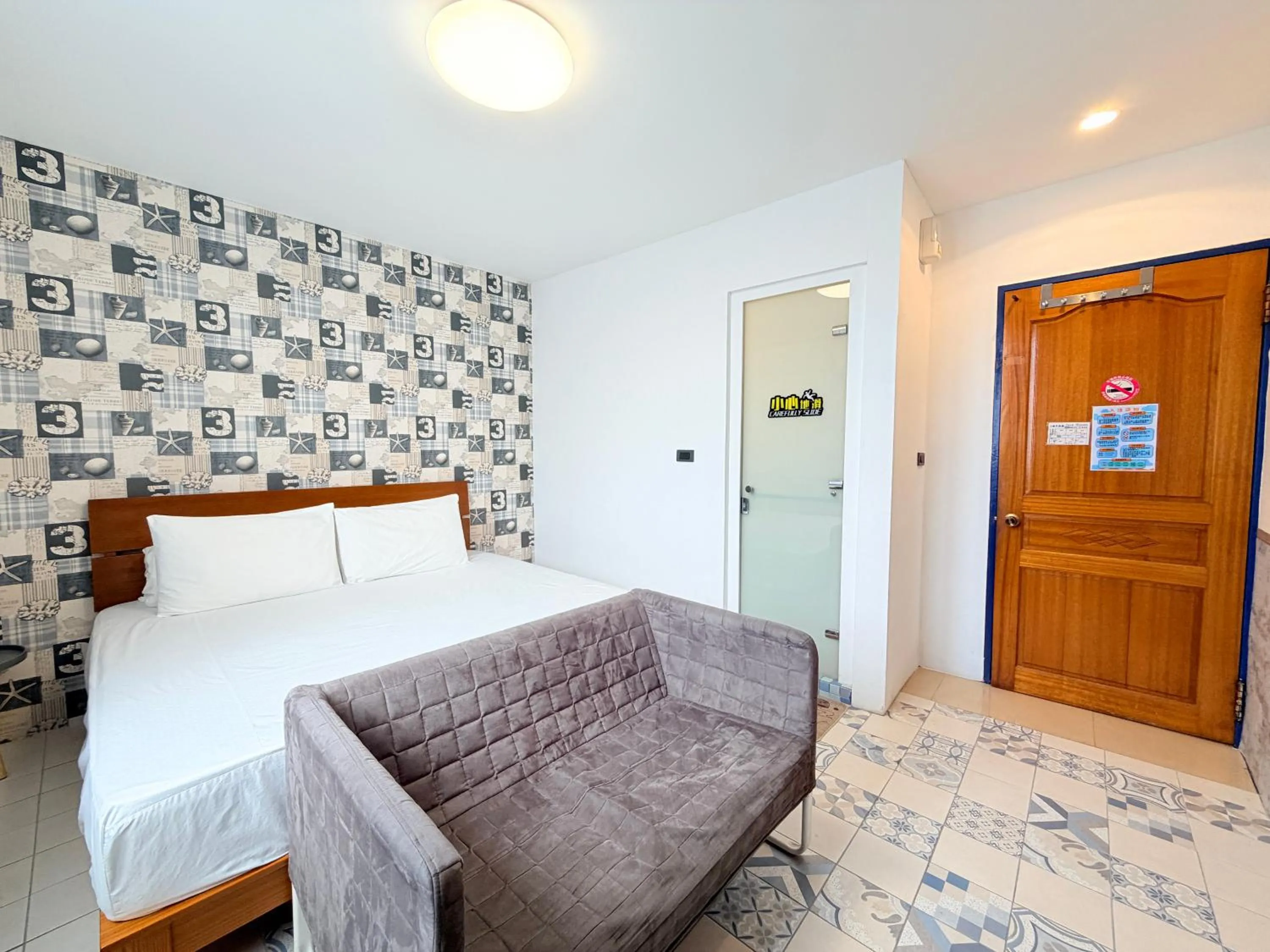 Restaurant/places to eat, Bed in Stay Hotel