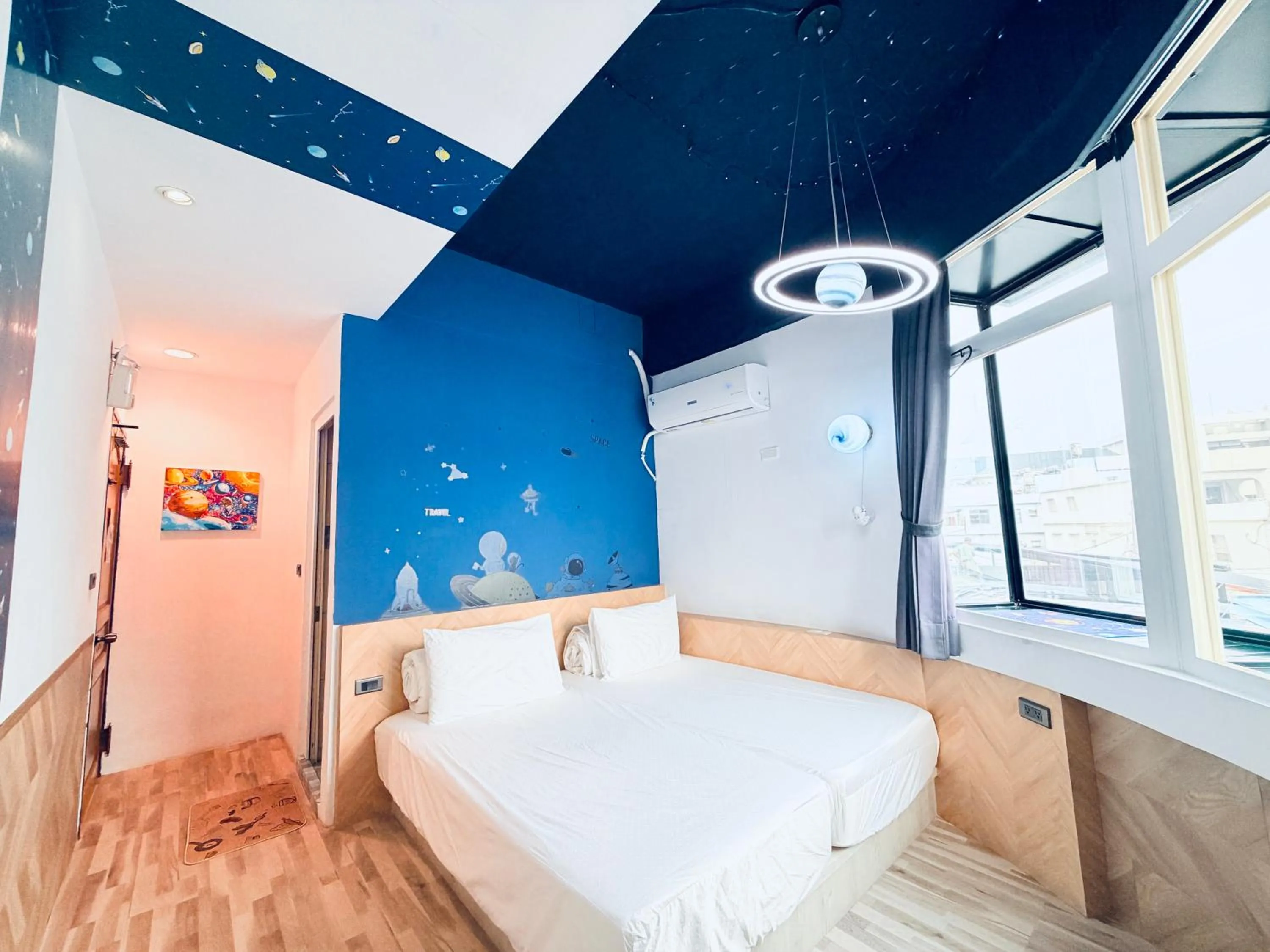 Restaurant/places to eat, Bed in Stay Hotel