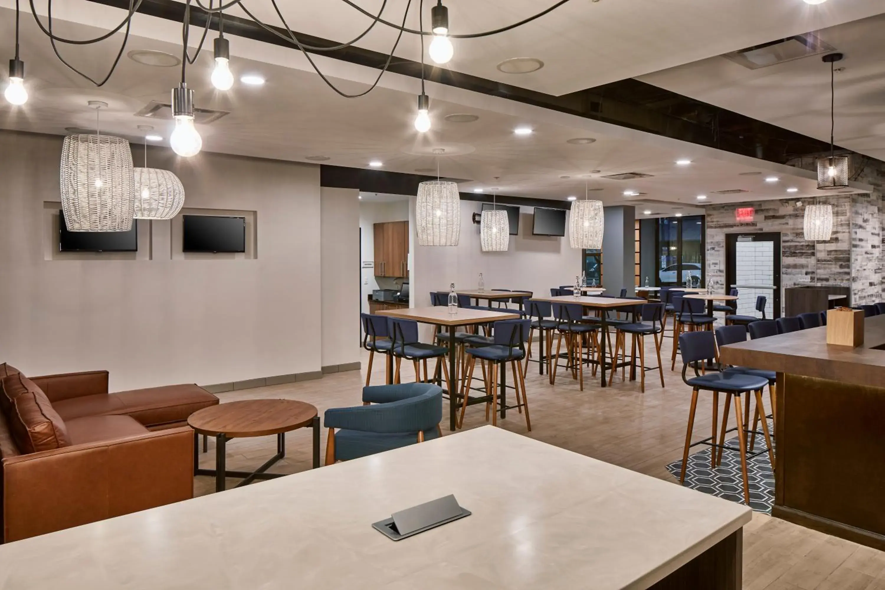 Restaurant/places to eat in Hotel Indigo Cleveland Downtown by IHG Restaurant/places to eat in Hotel Indigo Cleveland Downtown by IHG