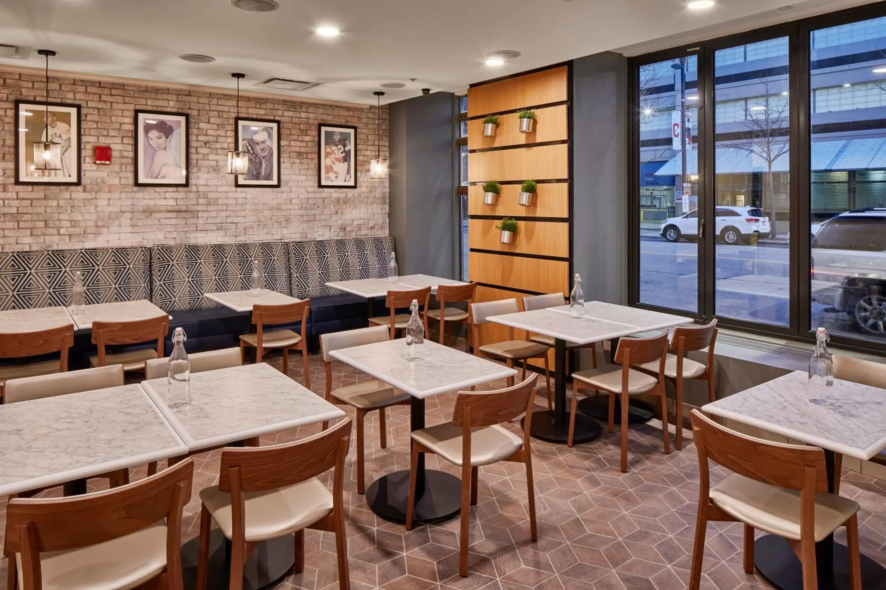 Restaurant/places to eat in Hotel Indigo Cleveland Downtown by IHG Restaurant/places to eat in Hotel Indigo Cleveland Downtown by IHG