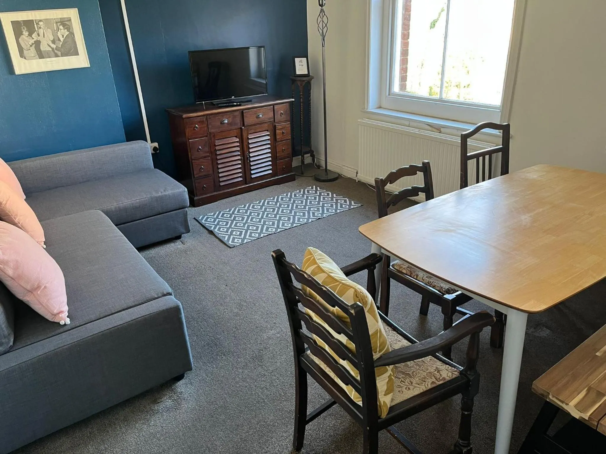 Living room in Corner House Apartment