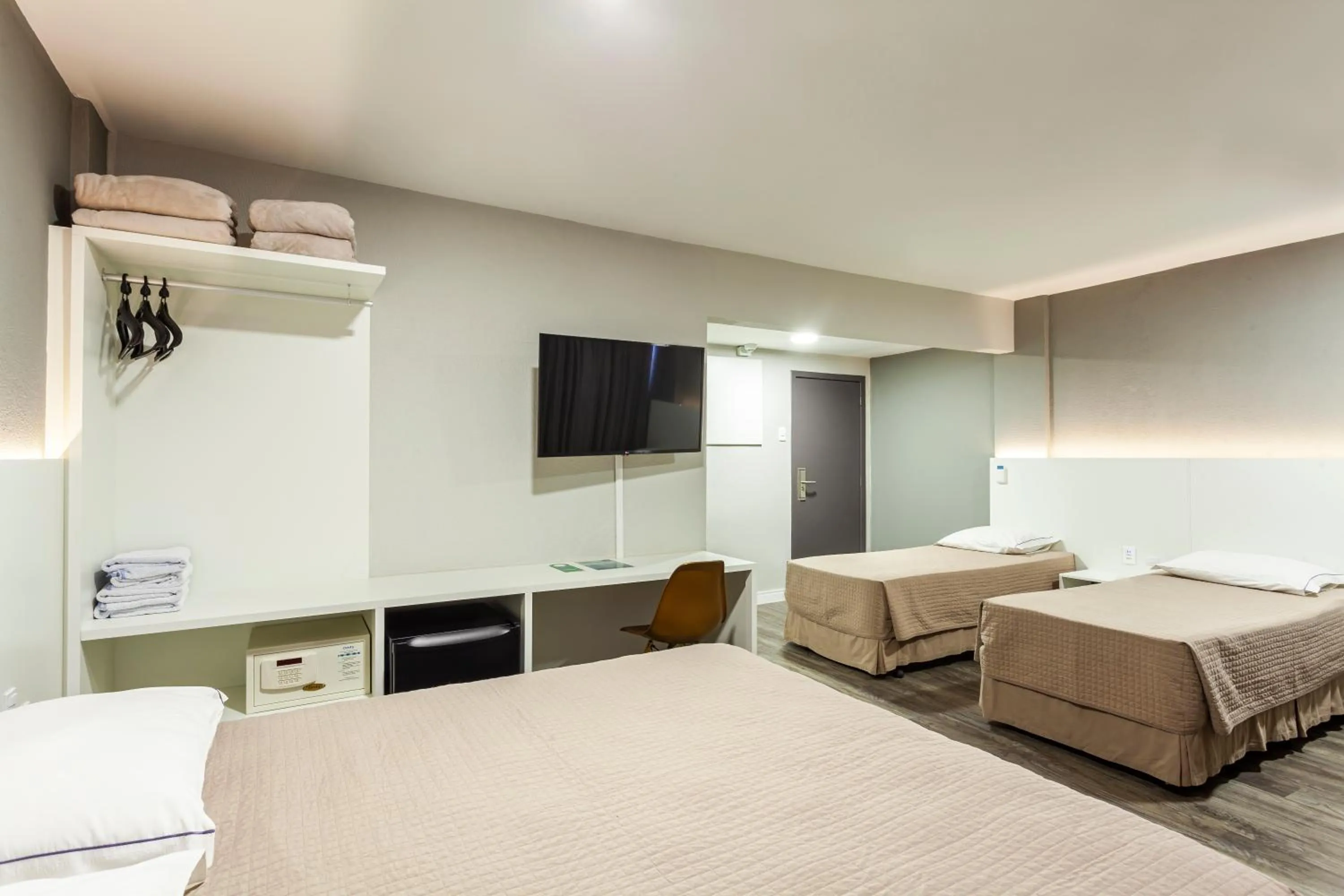 Bed in Marambaia Hotel e Convenções