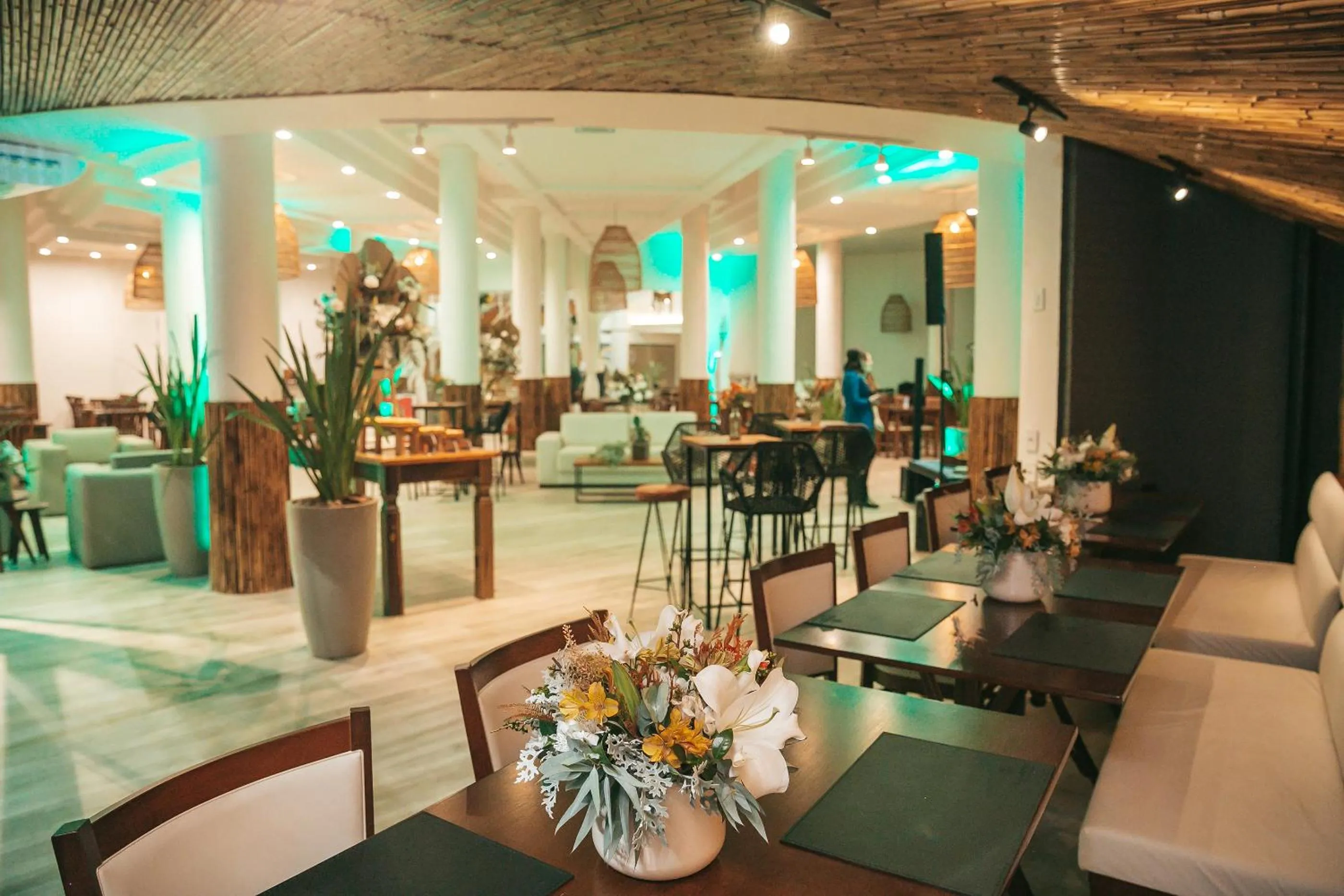 Restaurant/places to eat in Marambaia Hotel e Convenções