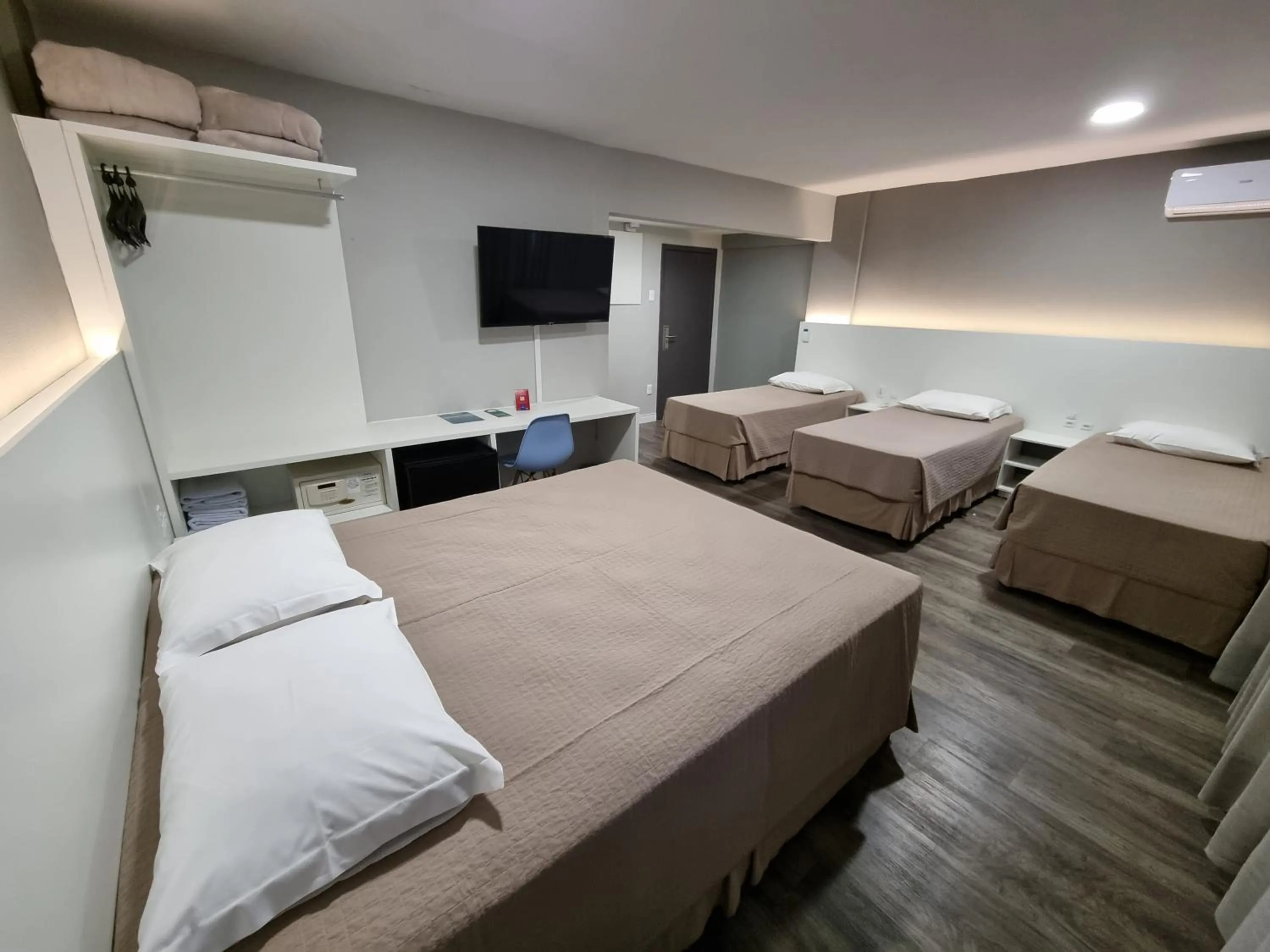 Bed in Marambaia Hotel e Convenções