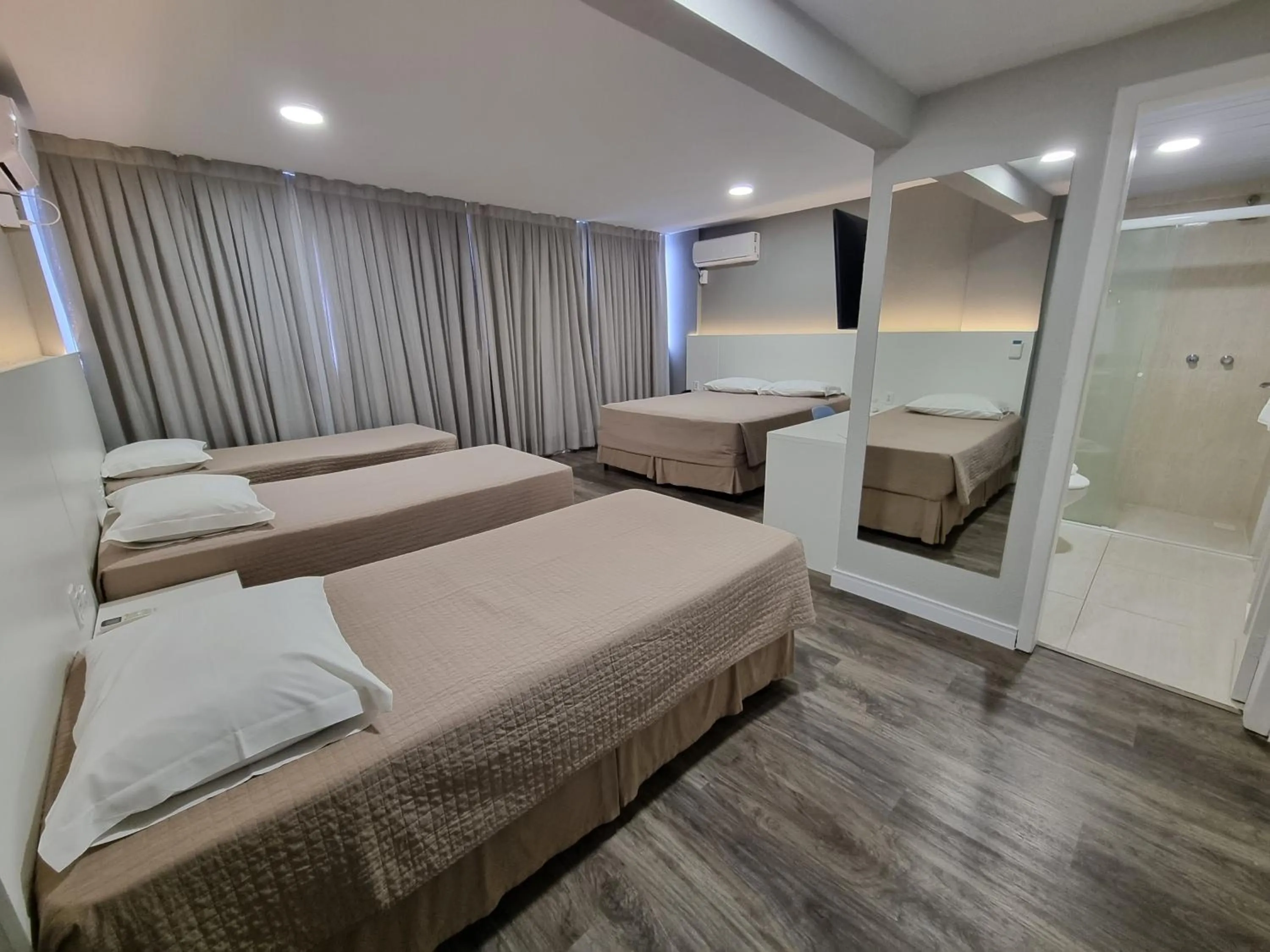 Bed in Marambaia Hotel e Convenções