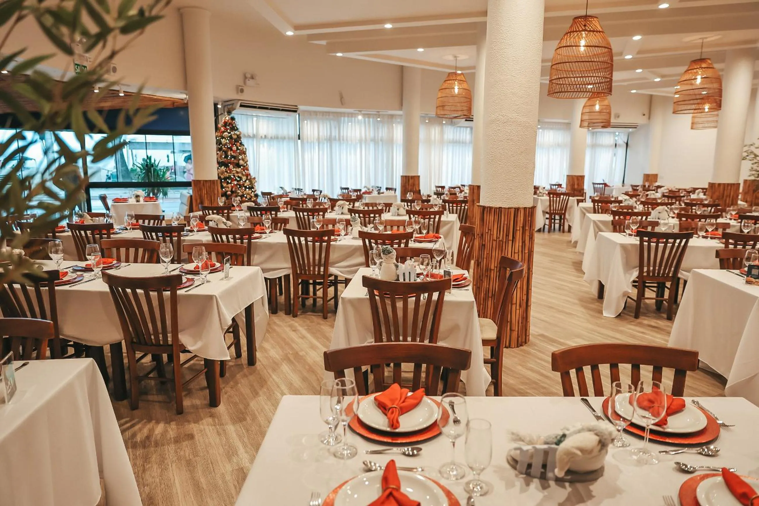 Restaurant/places to eat in Marambaia Hotel e Convenções