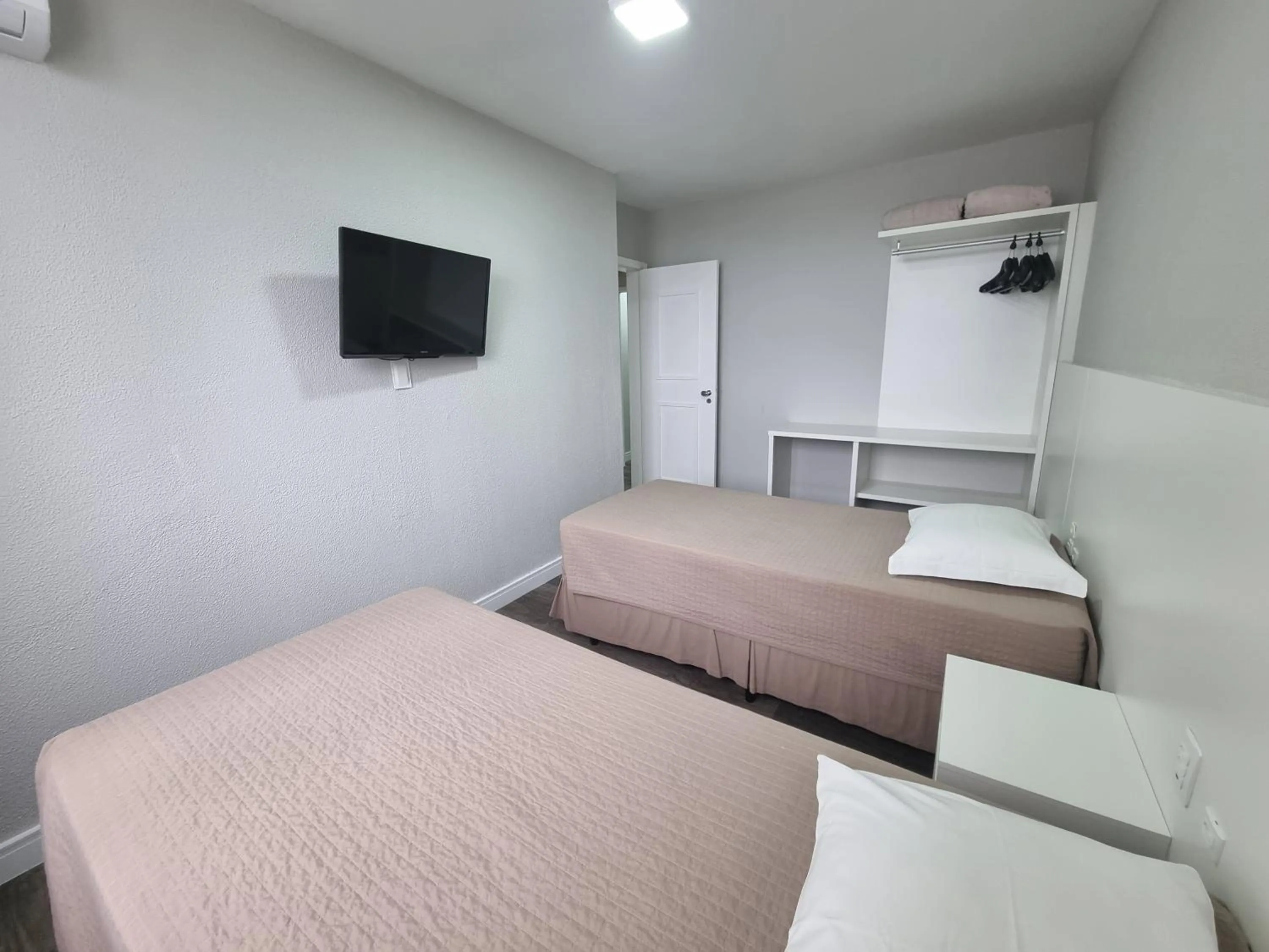 Bed in Marambaia Hotel e Convenções