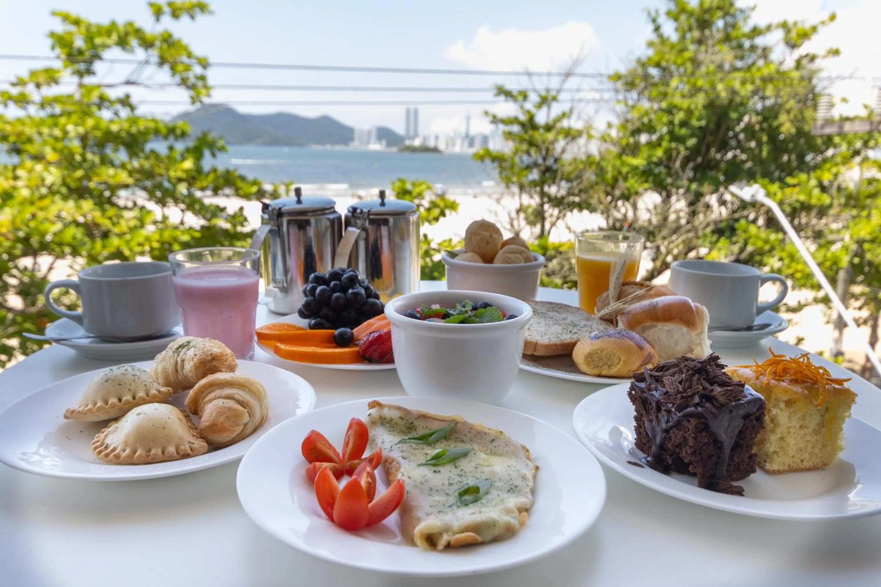 Restaurant/places to eat in Marambaia Hotel e Convenções