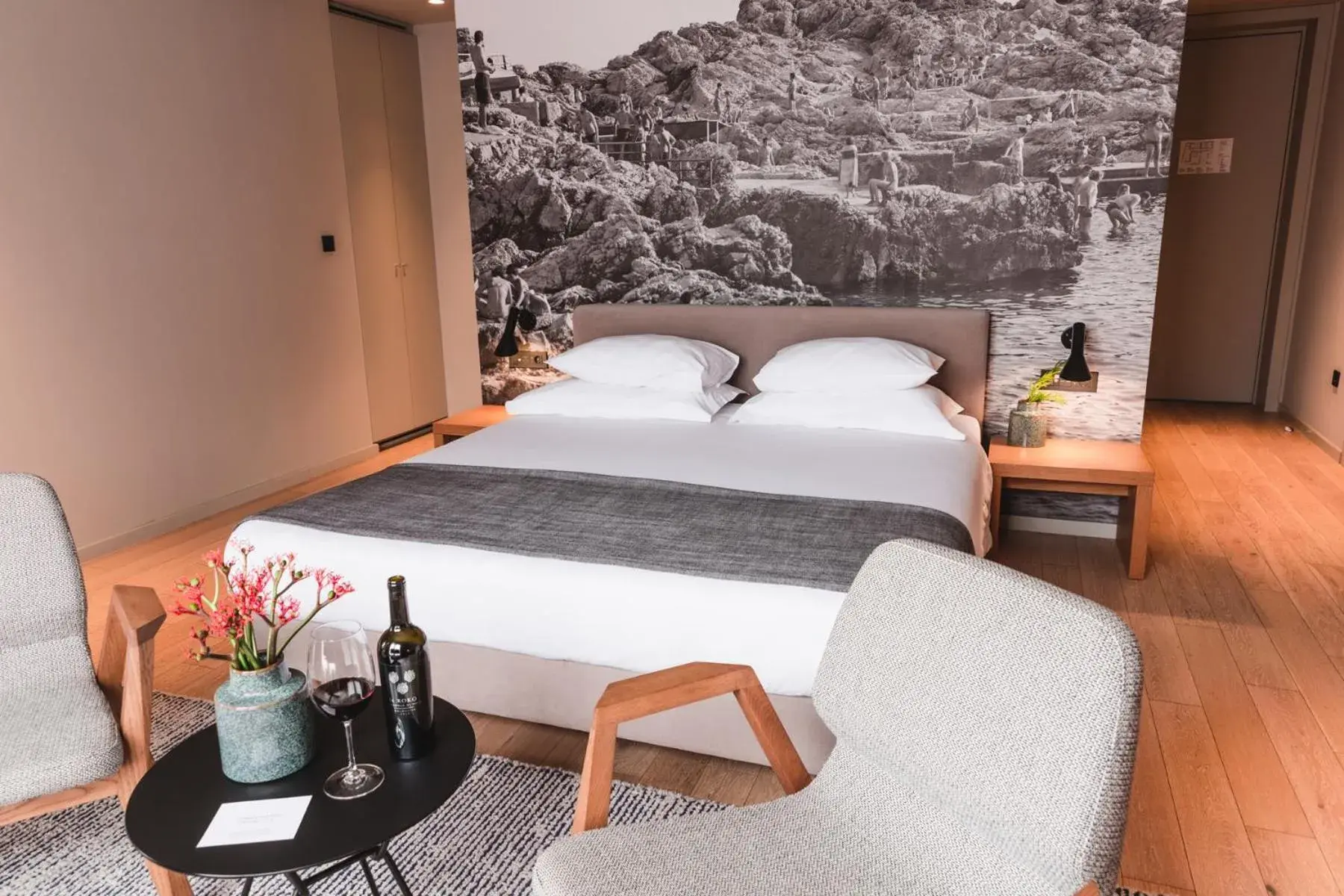 Bed in One Suite Hotel Bed in One Suite Hotel