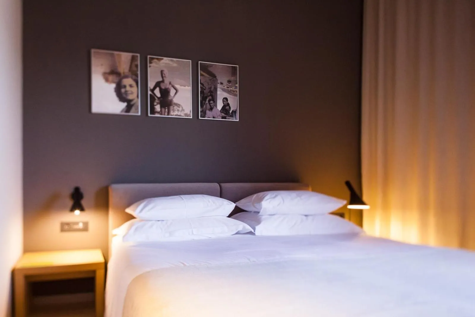 Bed in One Suite Hotel