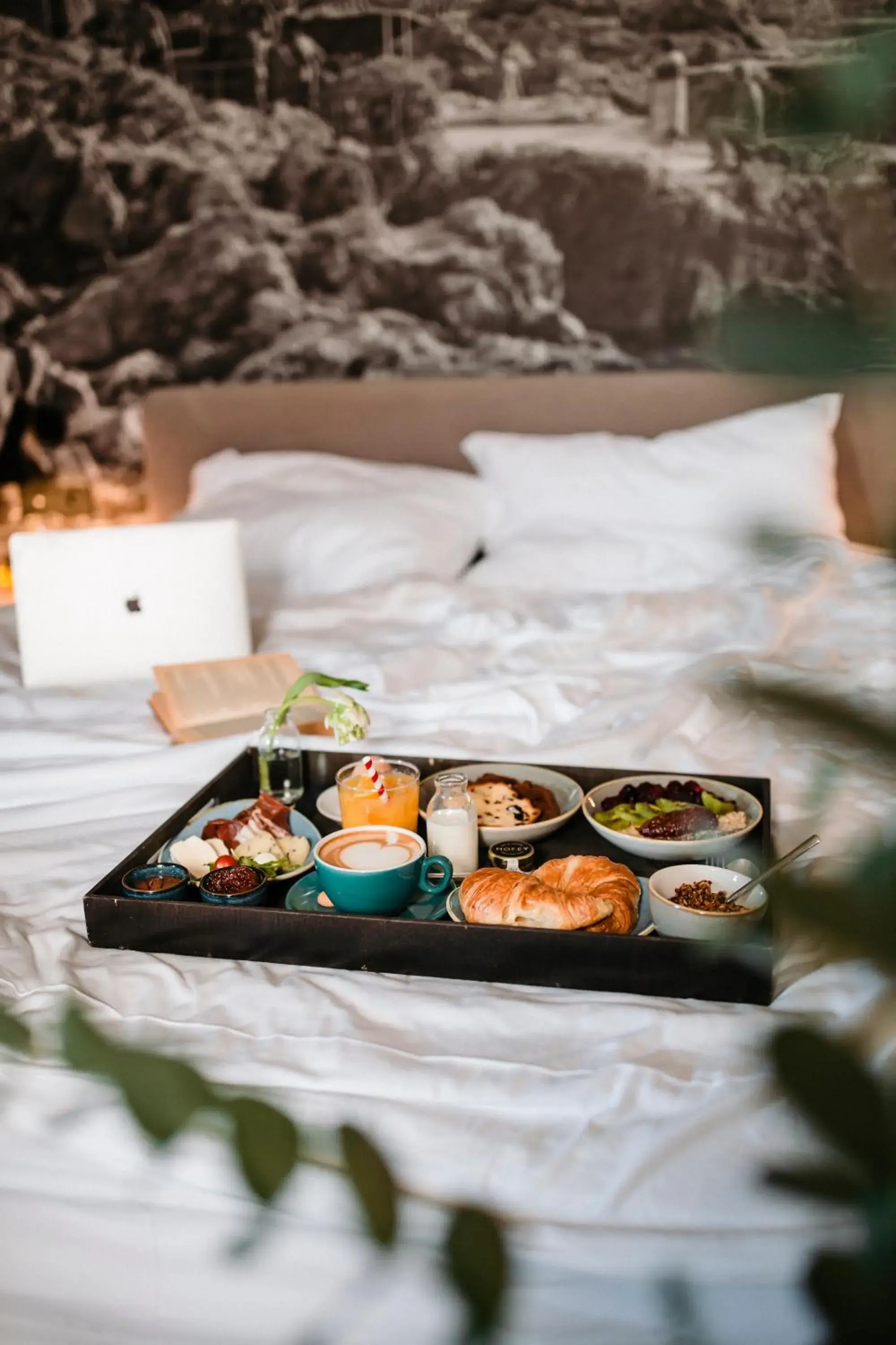 Breakfast in One Suite Hotel Breakfast in One Suite Hotel