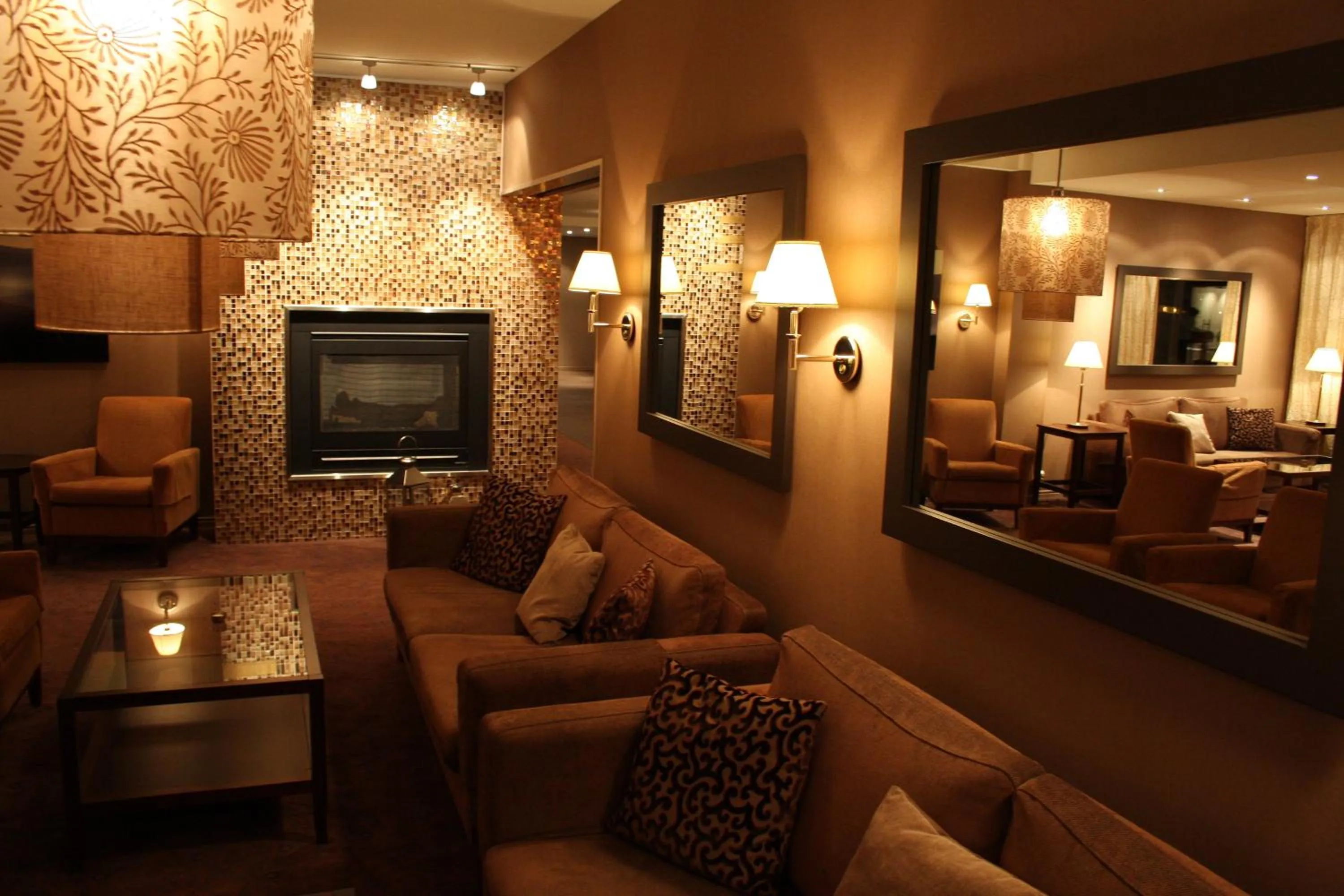 Communal lounge/ TV room in Tyrifjord Hotell