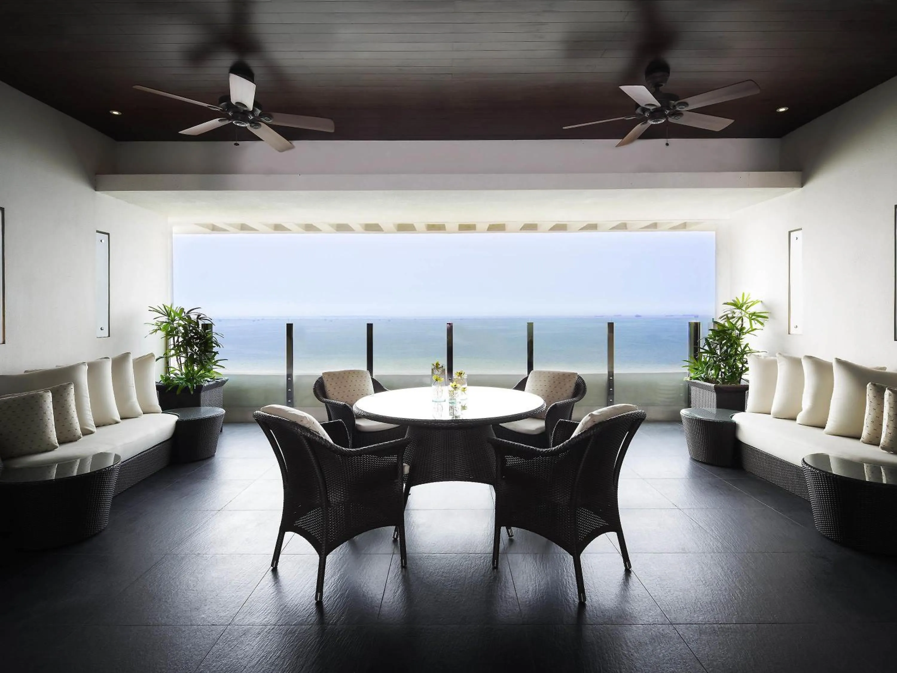 Photo of the whole room in Sofitel Philippine Plaza Manila