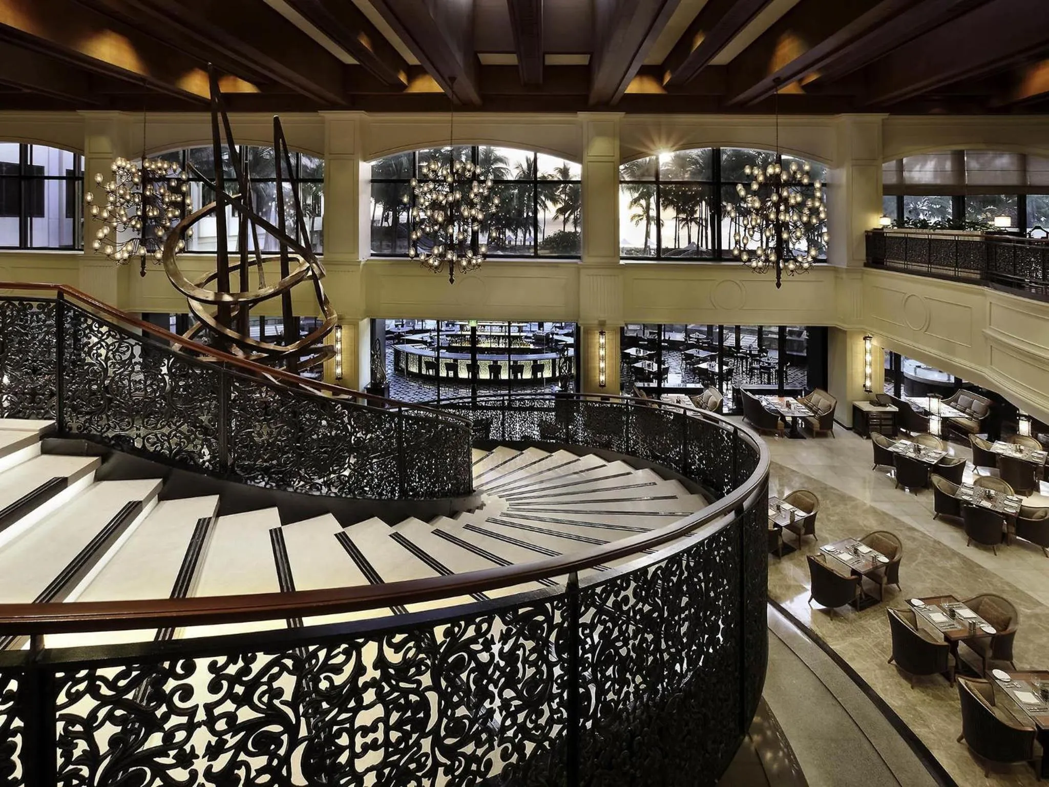 Restaurant/places to eat in Sofitel Philippine Plaza Manila