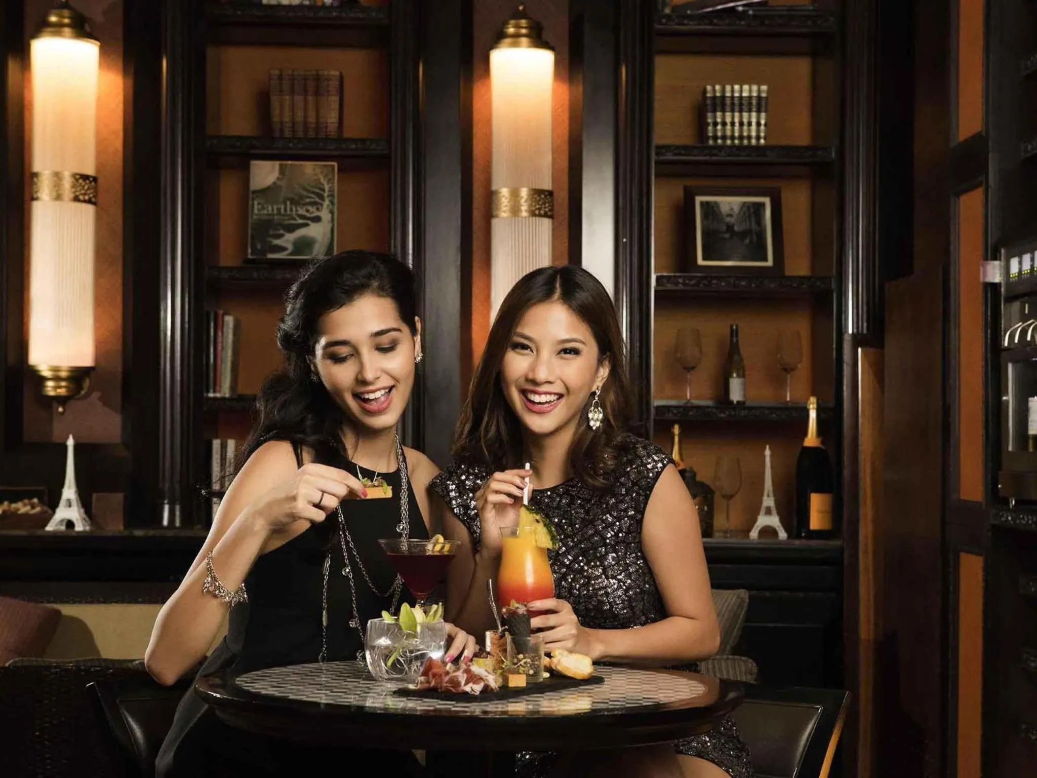 Restaurant/places to eat in Sofitel Philippine Plaza Manila