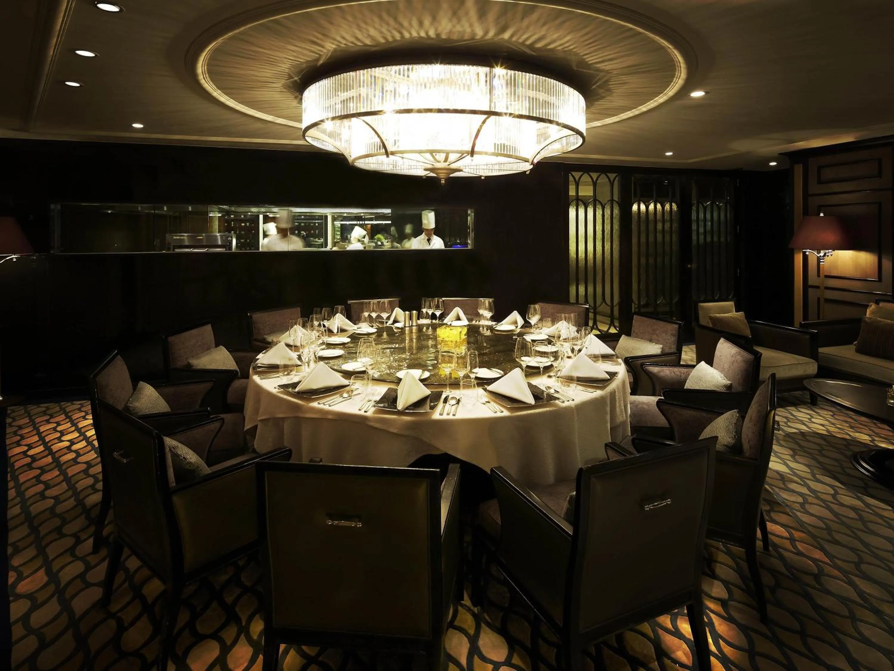 Restaurant/places to eat in Sofitel Philippine Plaza Manila