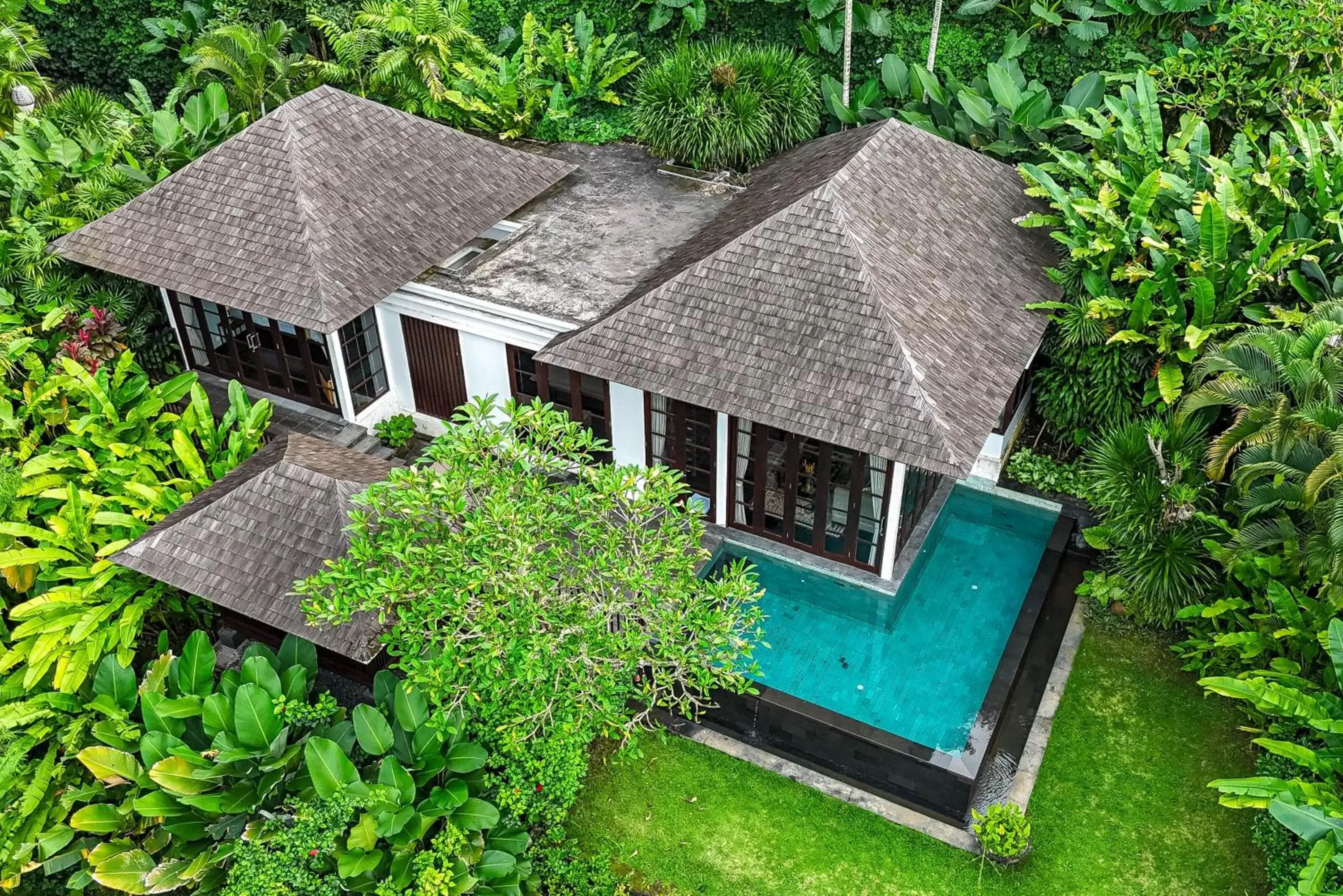 Swimming pool in The Damai Swimming pool in The Damai