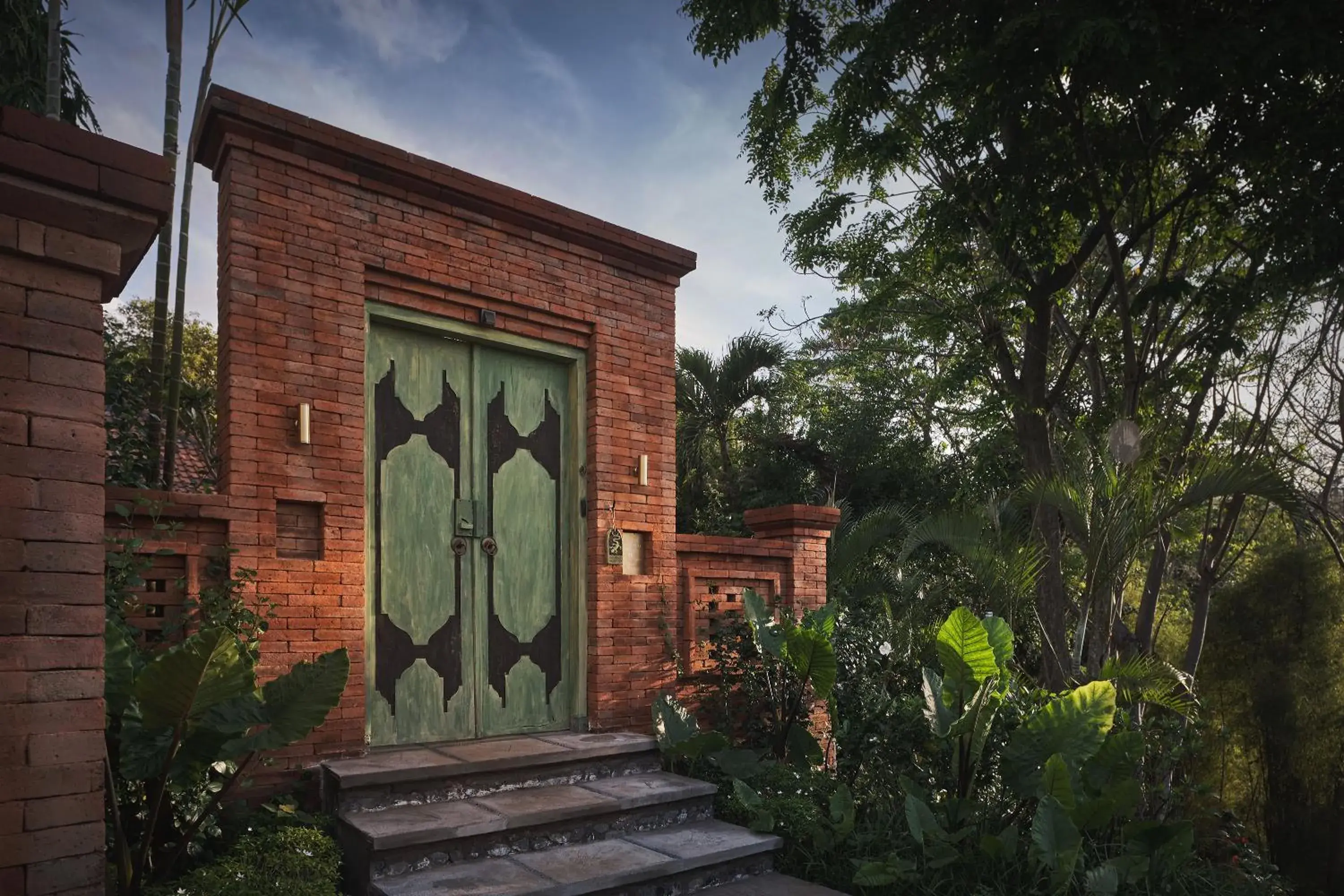 Facade/entrance in The Damai Facade/entrance in The Damai