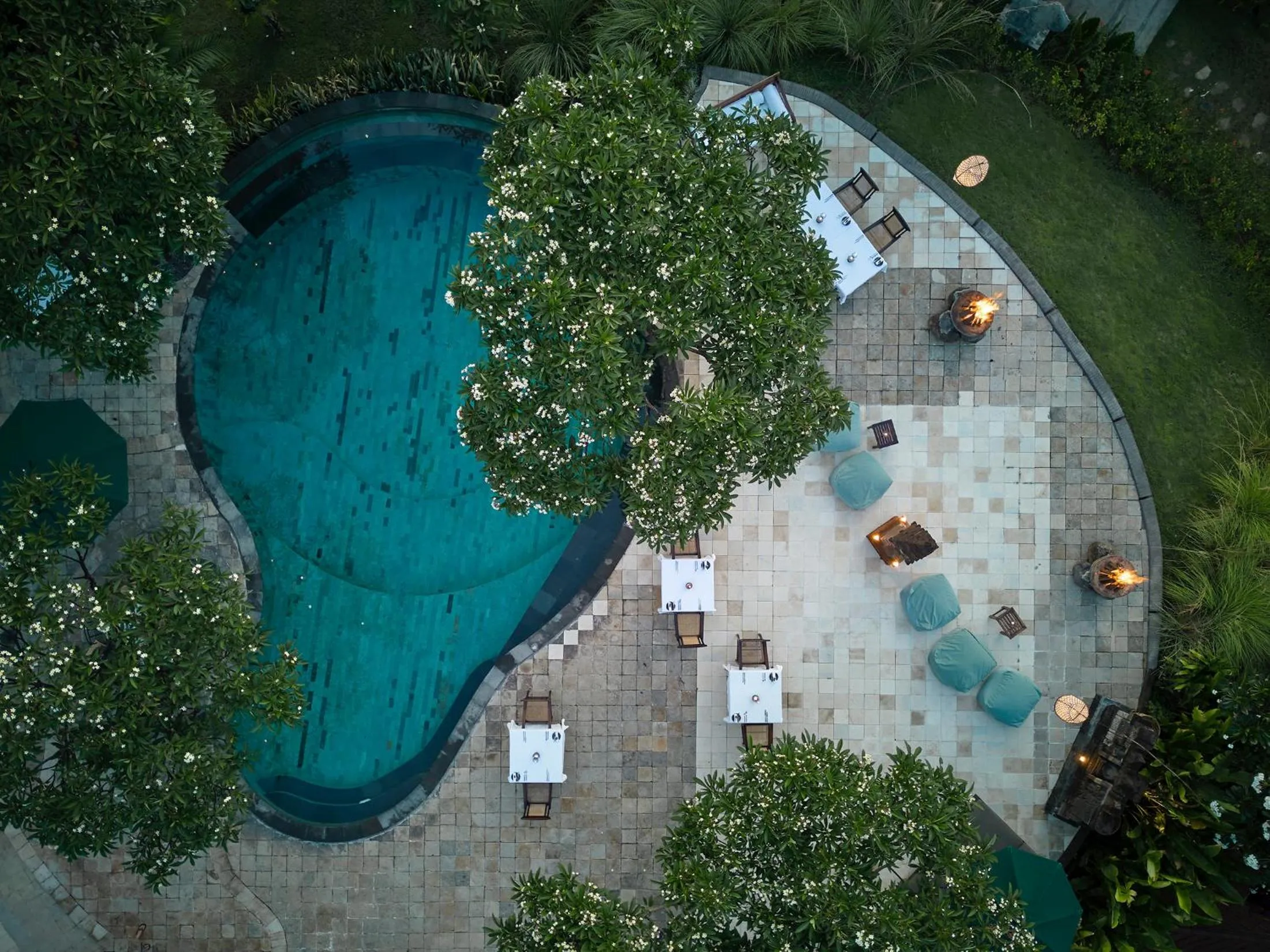 Restaurant/places to eat in The Damai