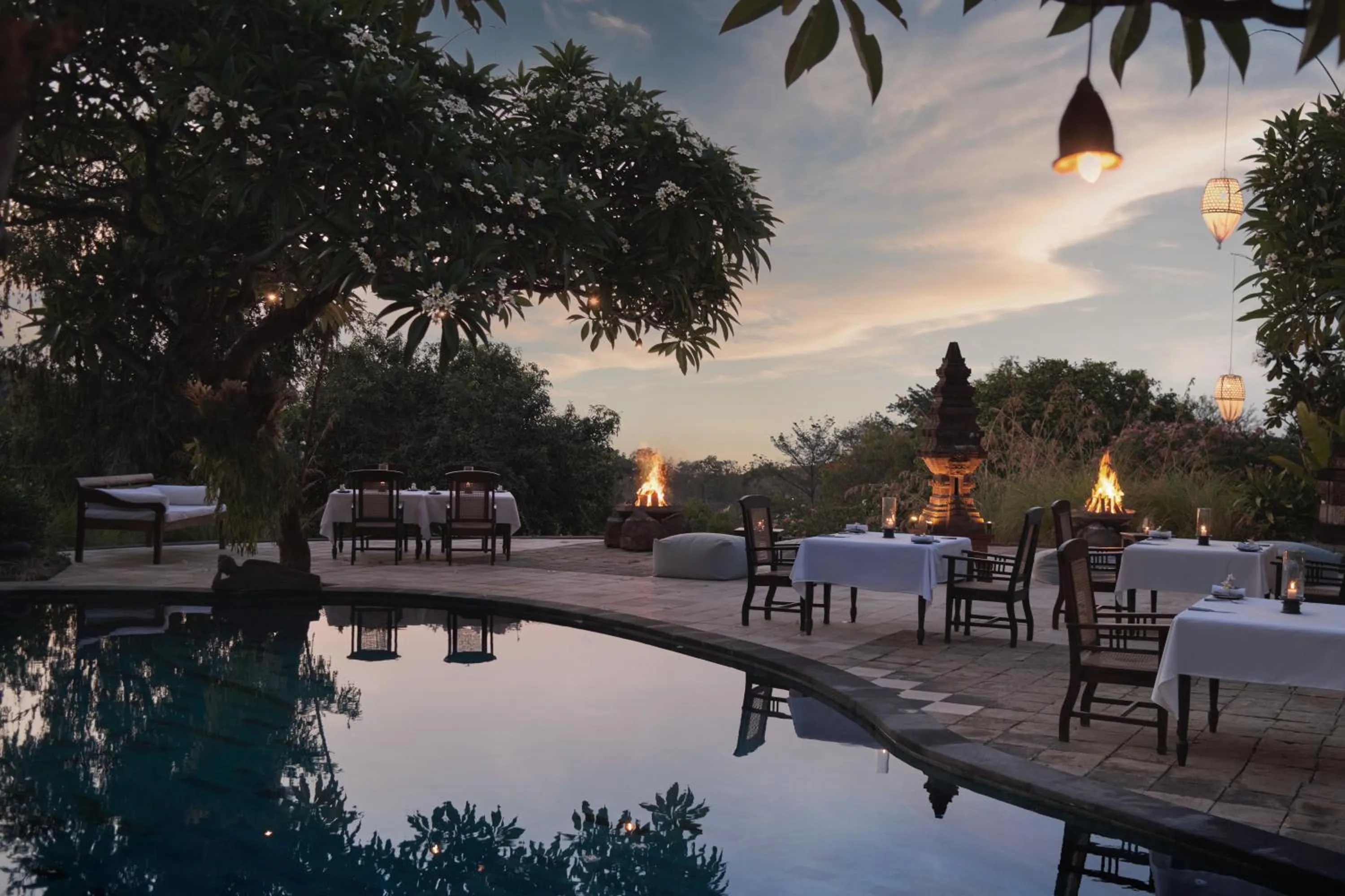 Restaurant/places to eat in The Damai