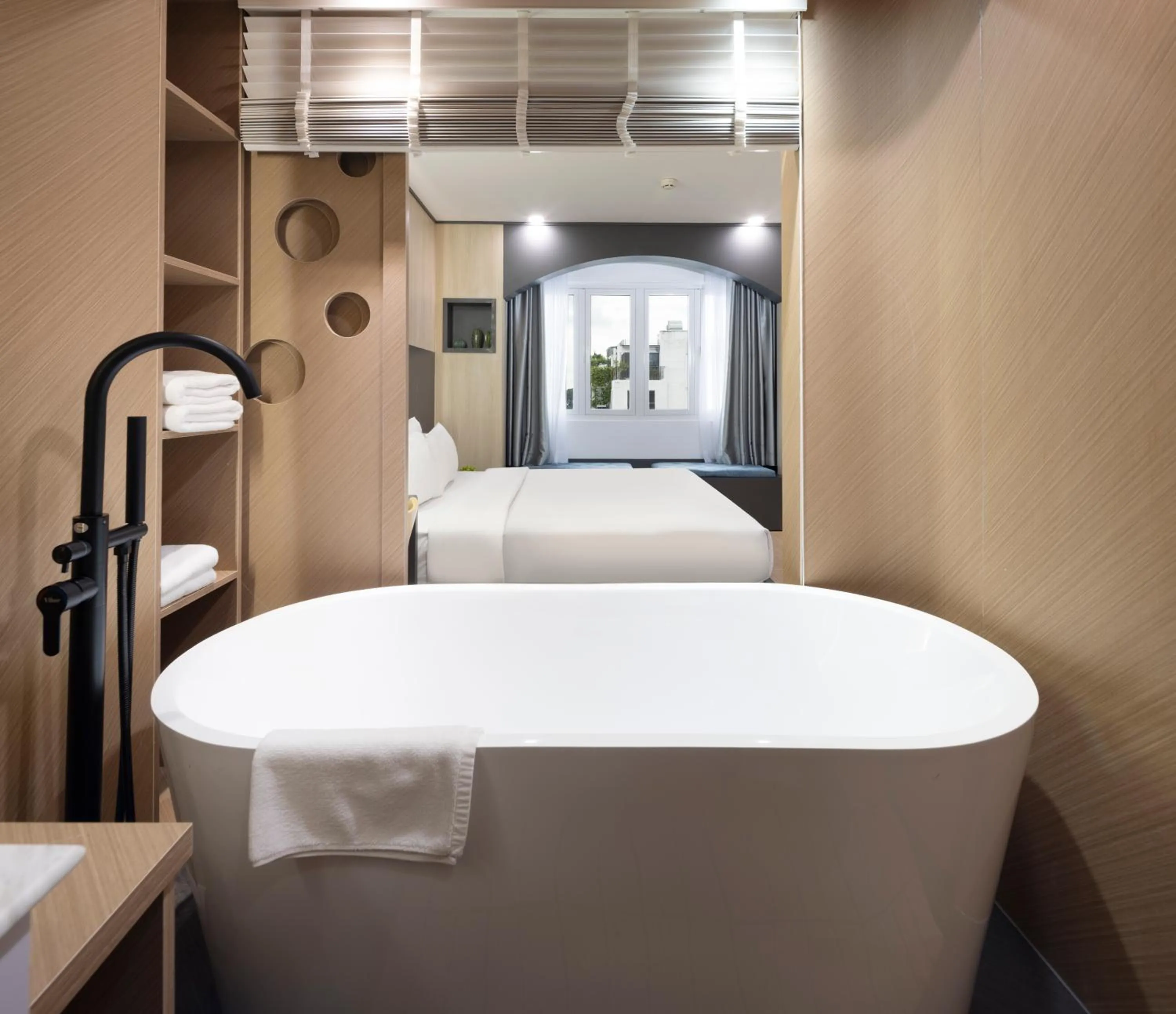 Bath, Bed in Sen Viet Hotel