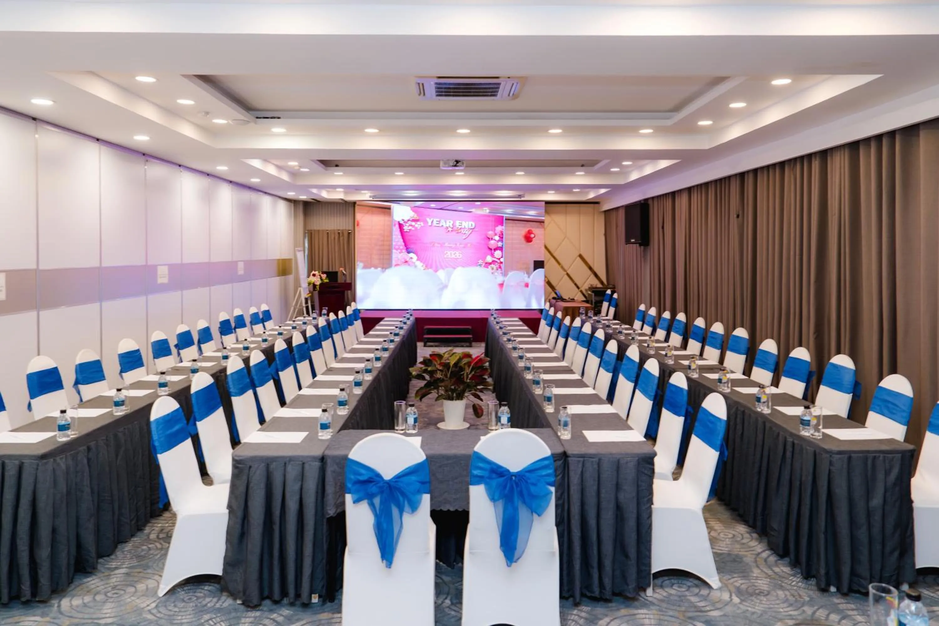 Banquet/Function facilities in Viet Lotus Saigon Hotel