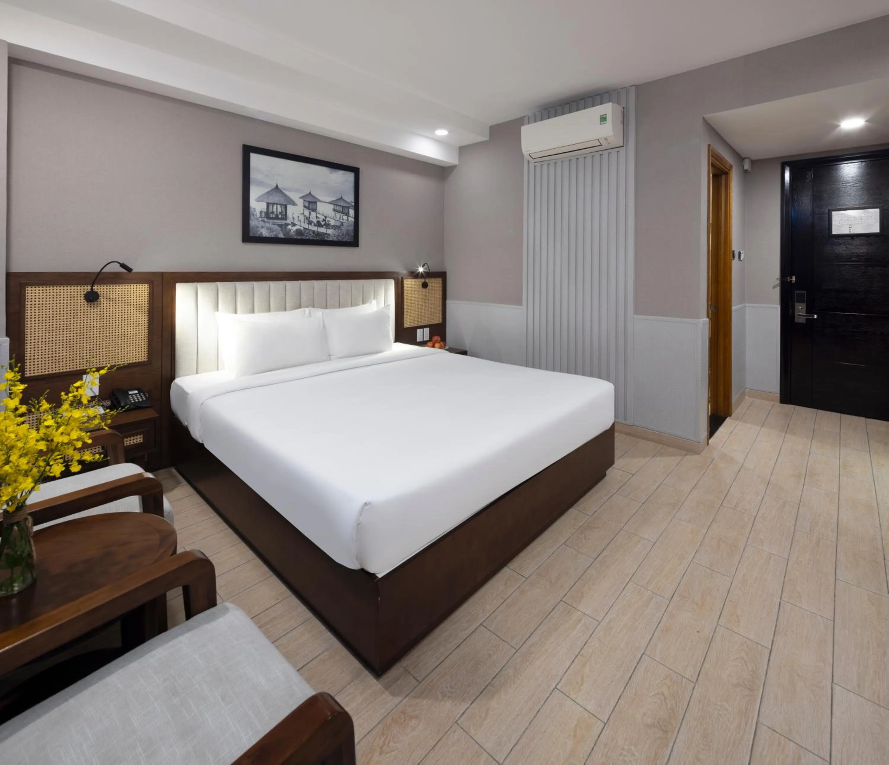 Bedroom, Bed in Sen Viet Hotel