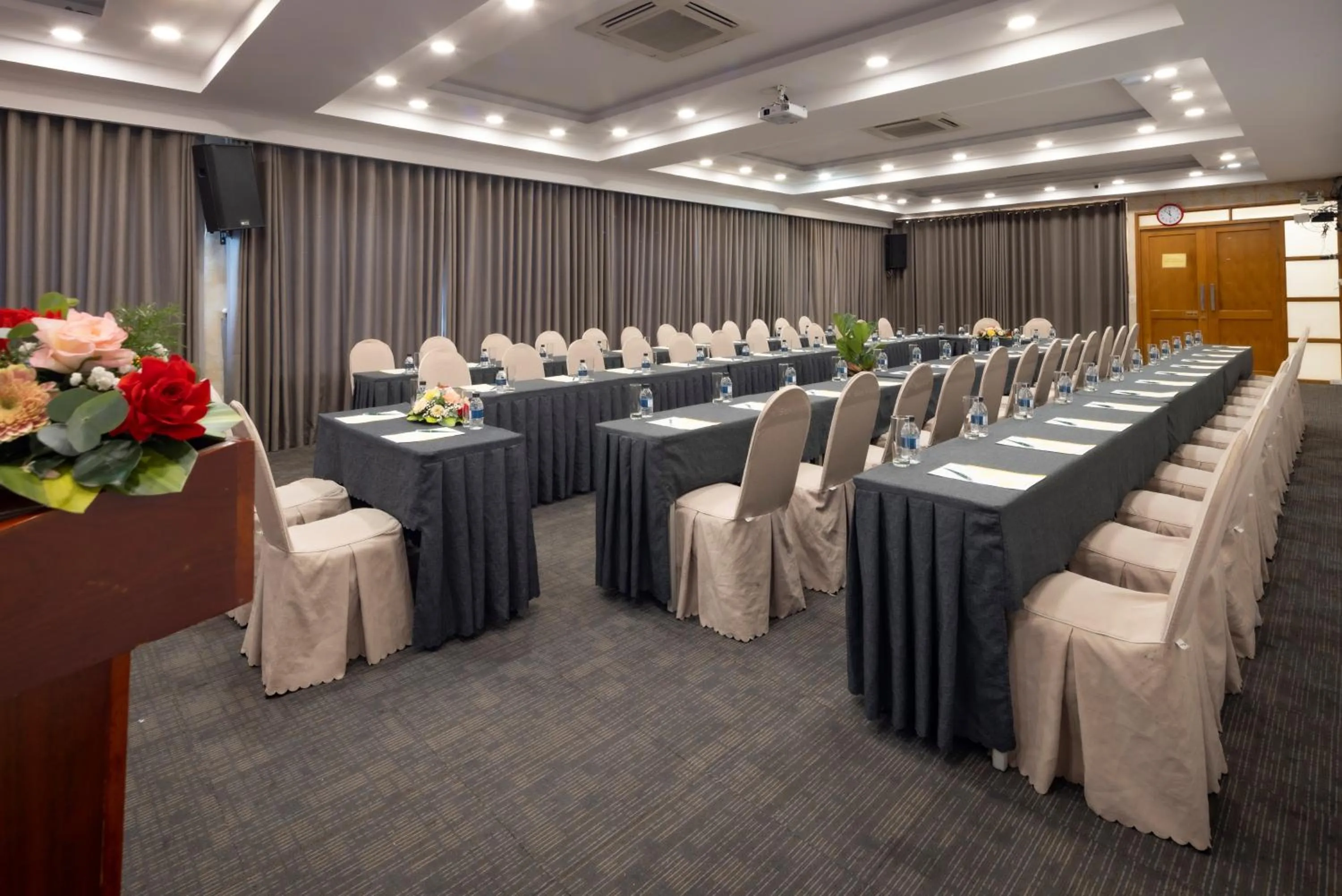 Meeting/conference room in Sen Viet Hotel