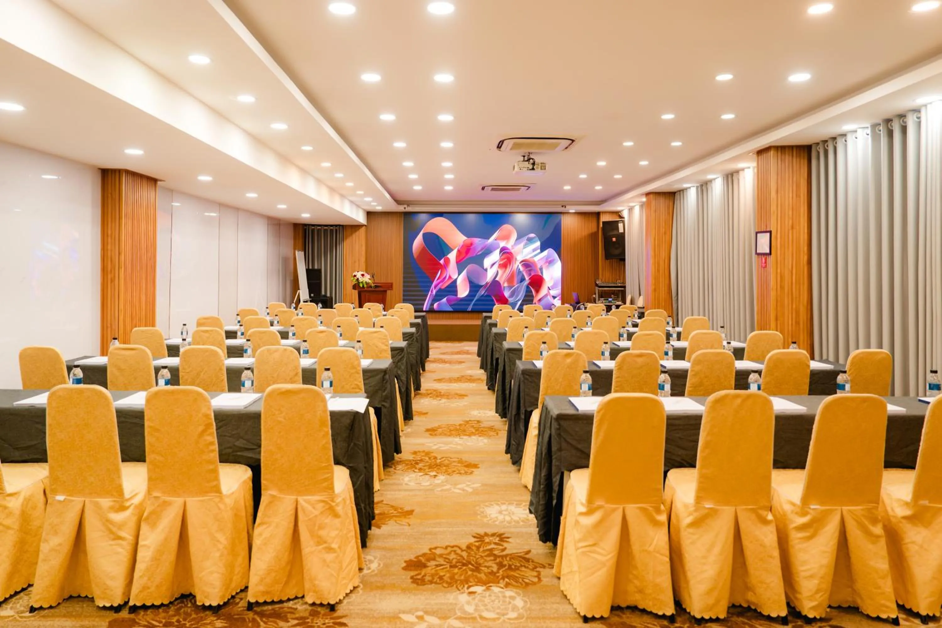 Banquet/Function facilities in Viet Lotus Saigon Hotel