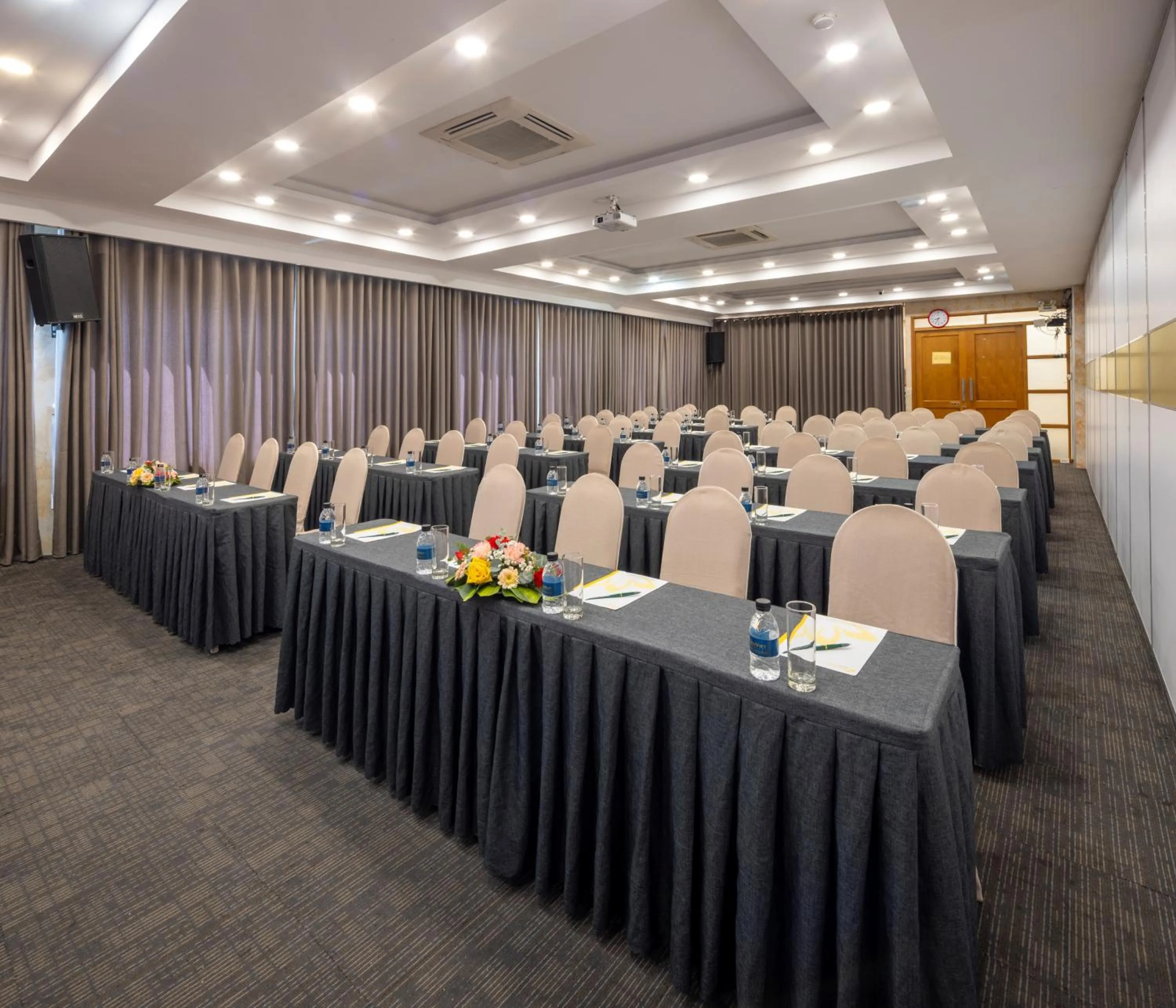 Meeting/conference room in Sen Viet Hotel
