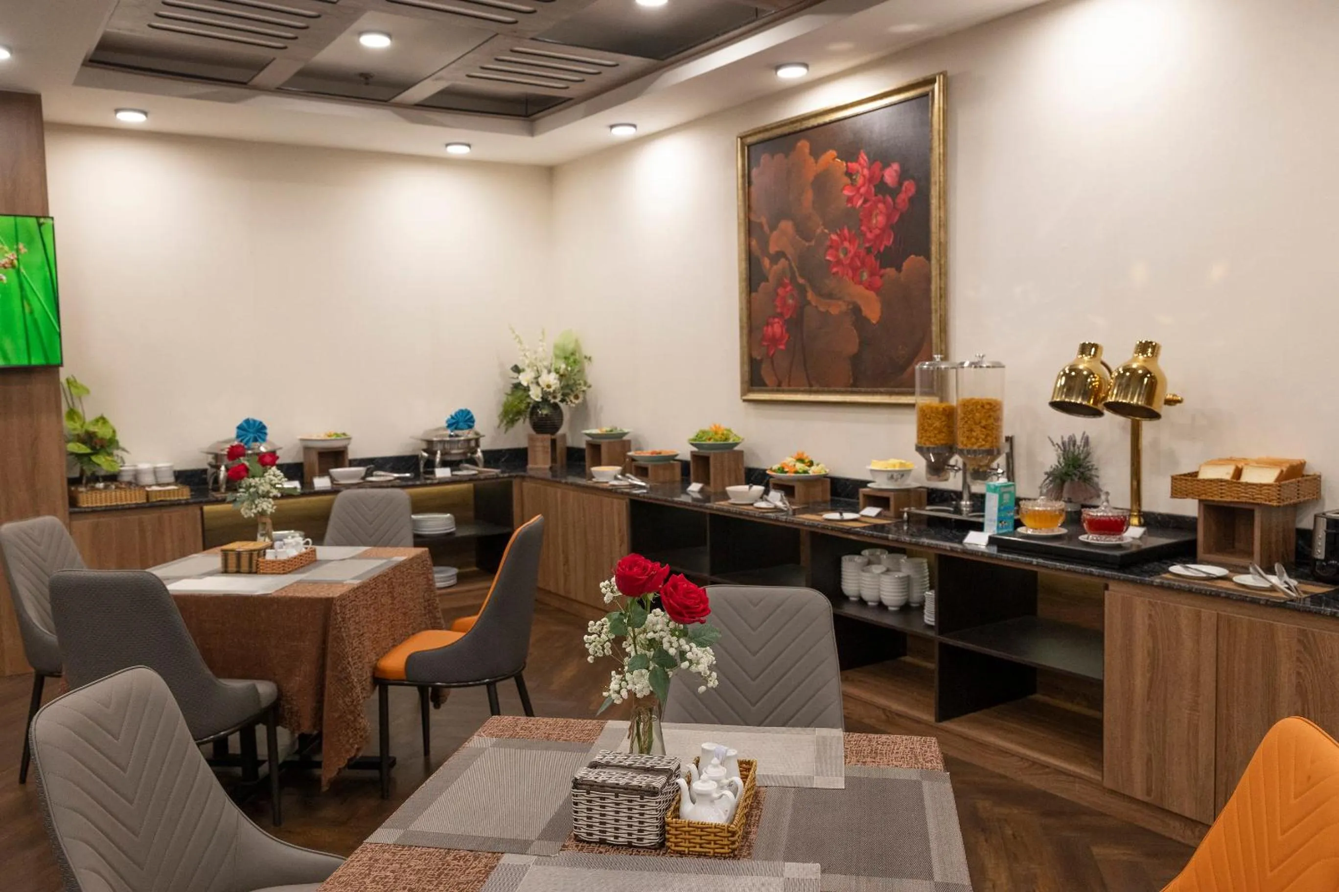 Restaurant/places to eat in Sen Viet Hotel