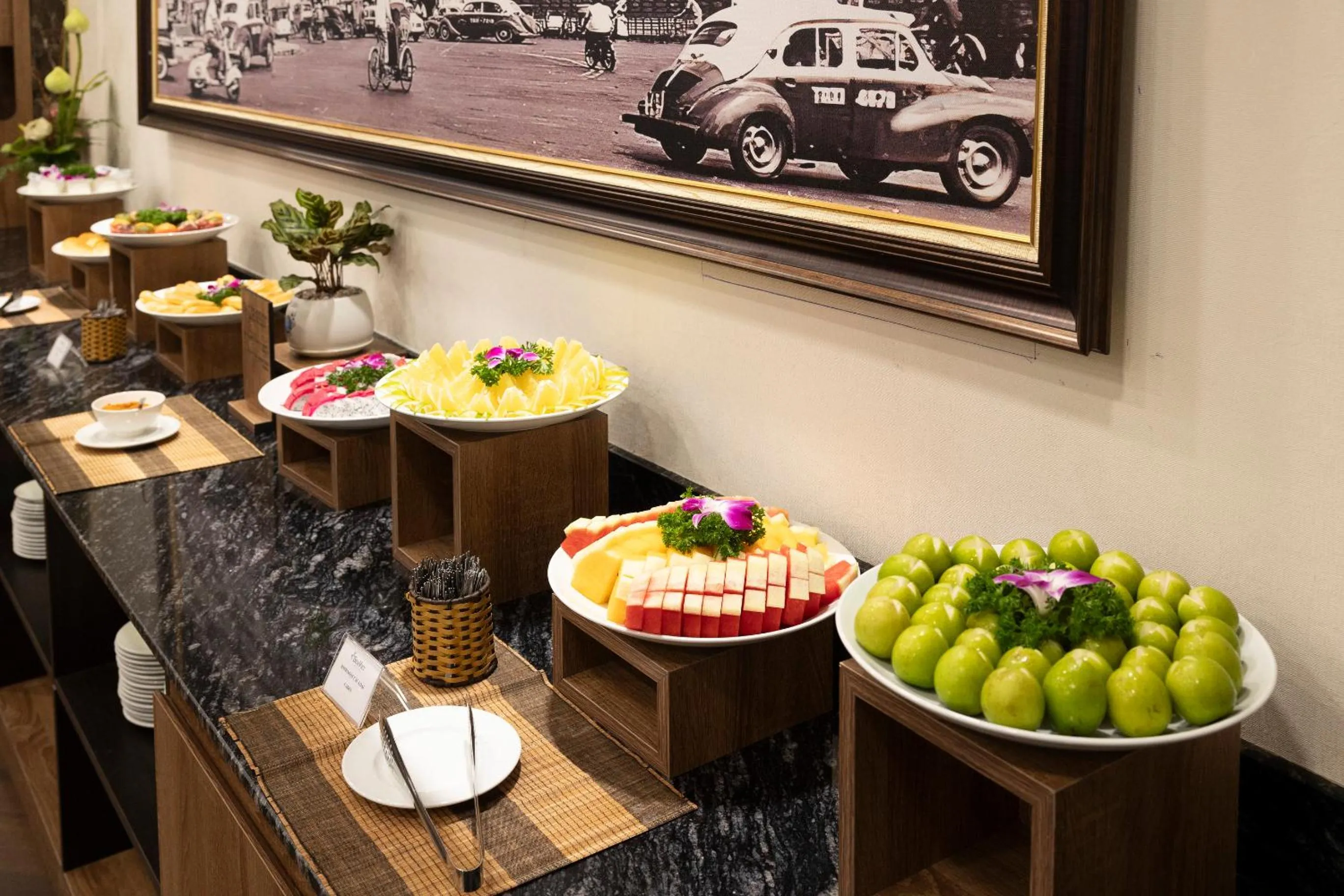 Restaurant/places to eat in Sen Viet Hotel