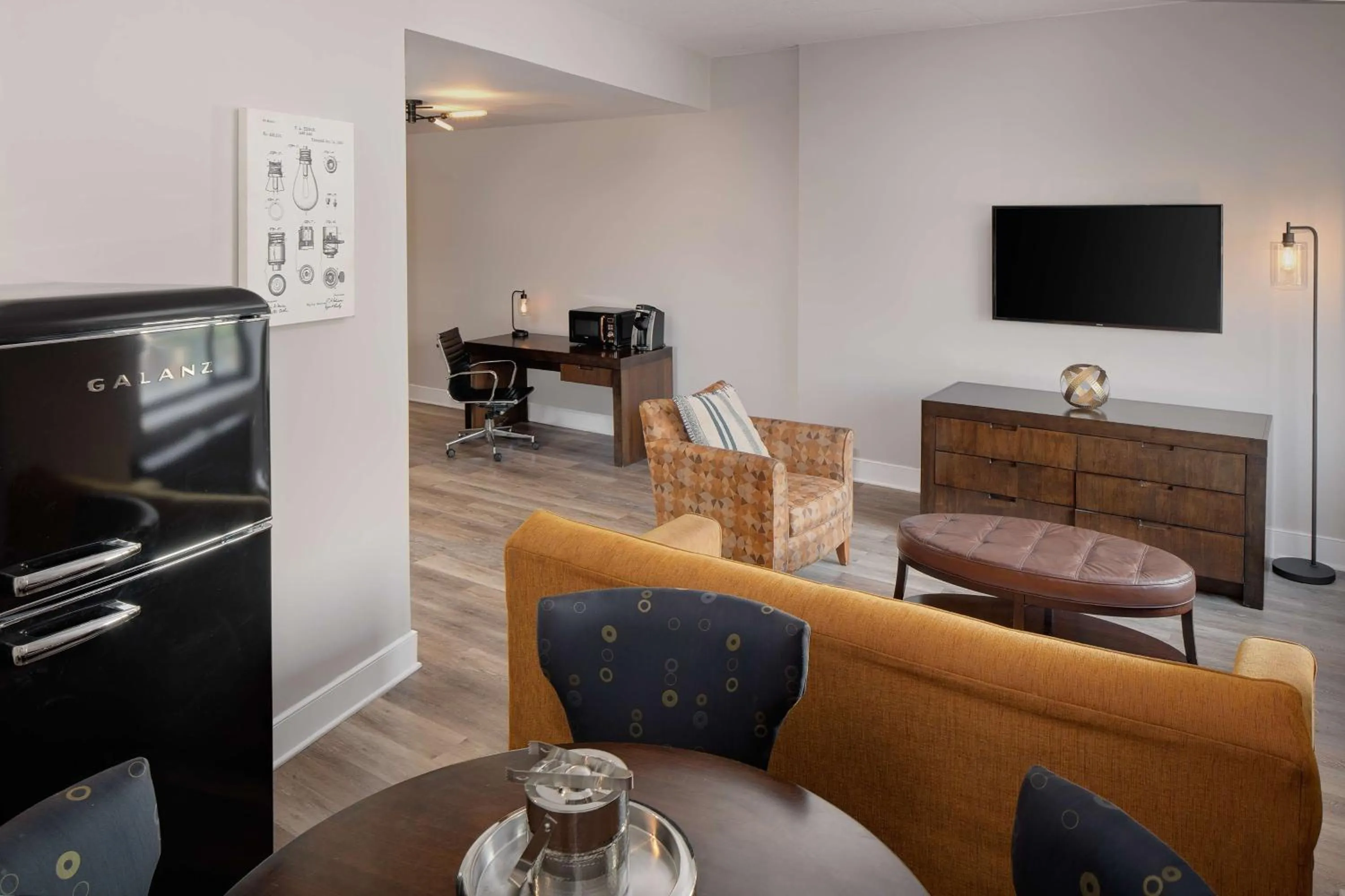 Bedroom in Watt Hotel Tapestry Collection by Hilton