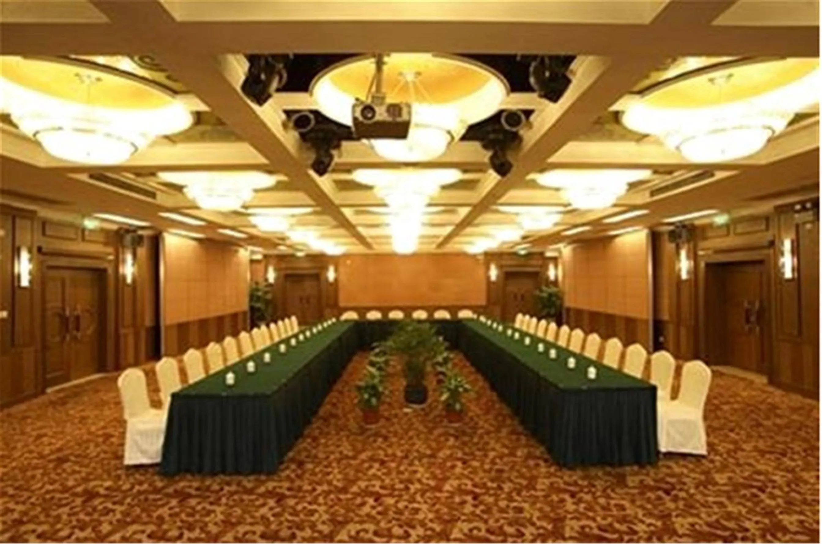 Business facilities in Blue Palace Hotel