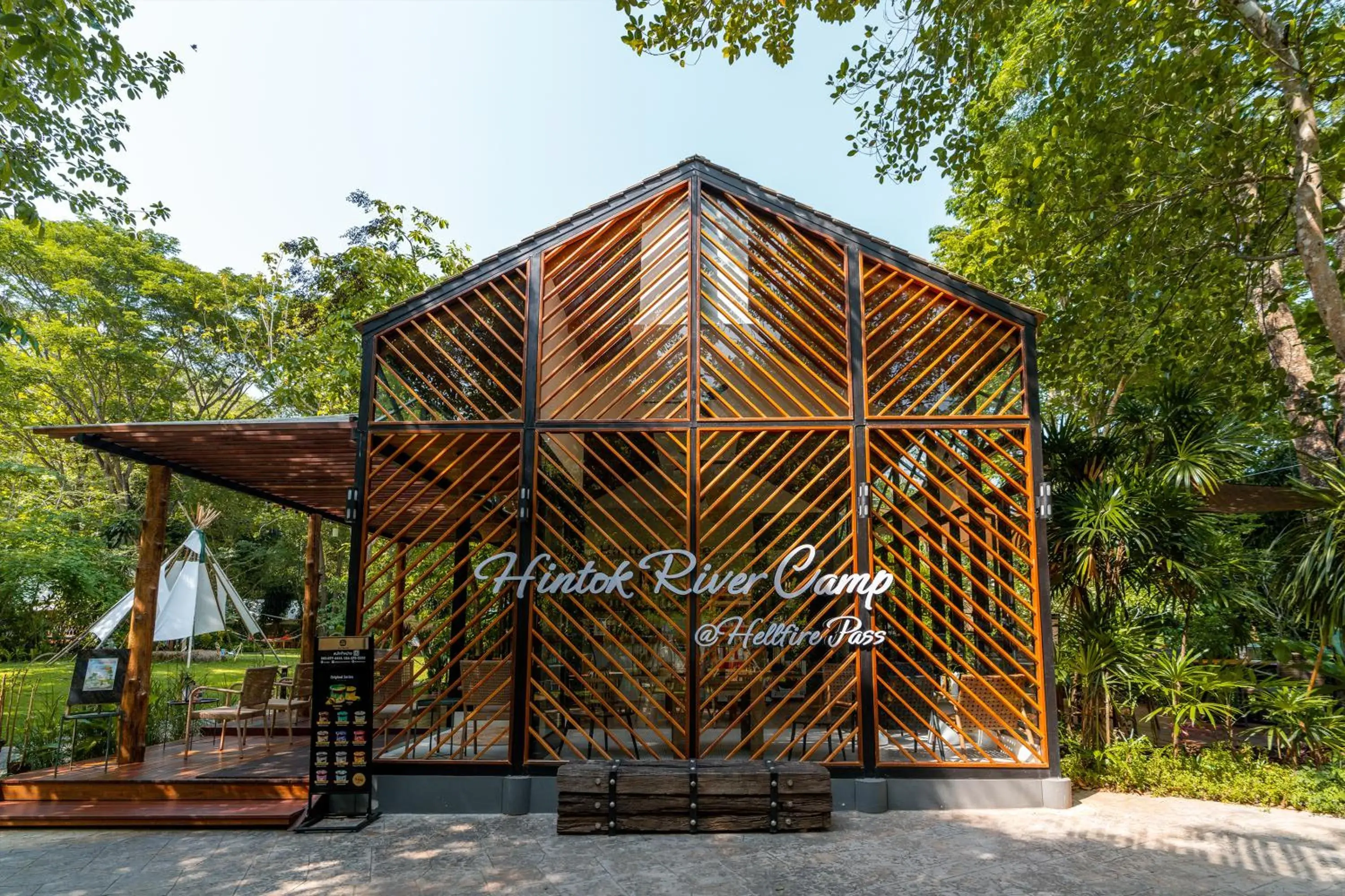 Property building in Hintok River Camp Property building in Hintok River Camp