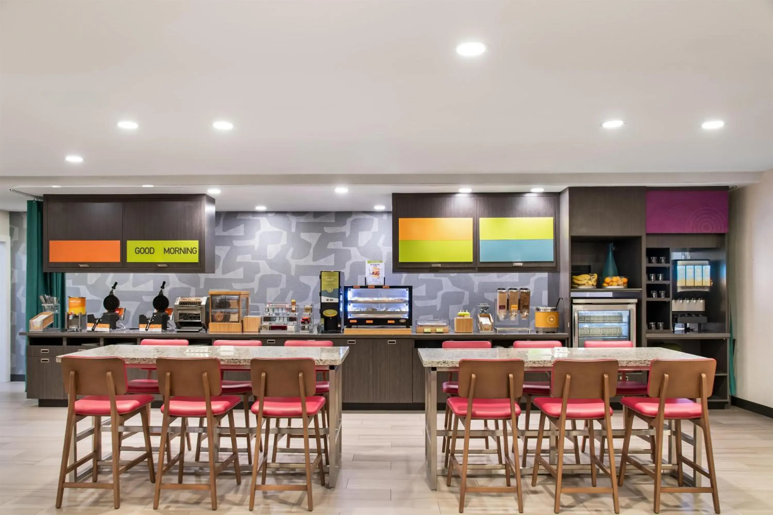 Breakfast in Home2 Suites Pensacola I-10 At North Davis Hwy Breakfast in Home2 Suites Pensacola I-10 At North Davis Hwy