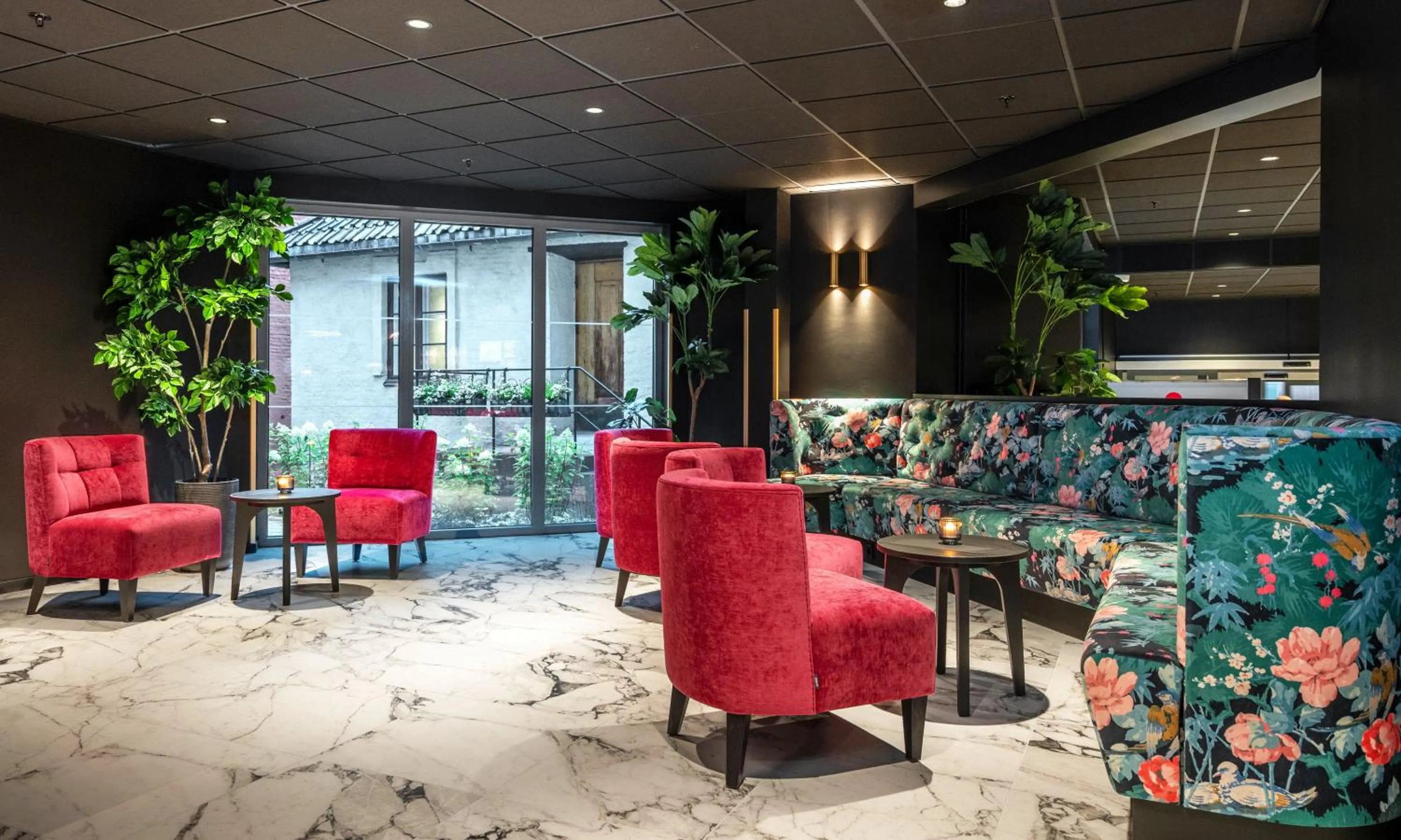 Lobby or reception in Thon Hotel Panorama