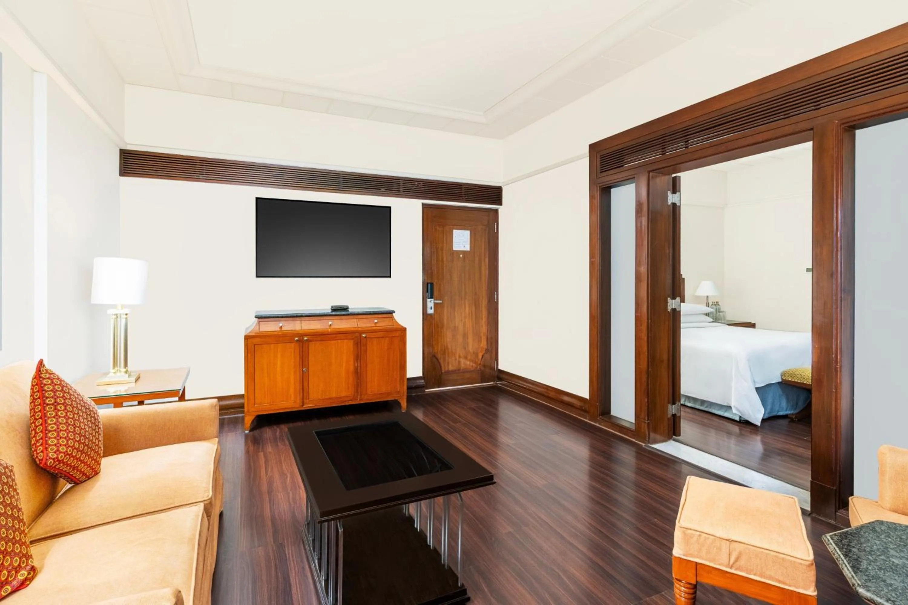 Living room in Hyderabad Marriott Hotel & Convention Centre