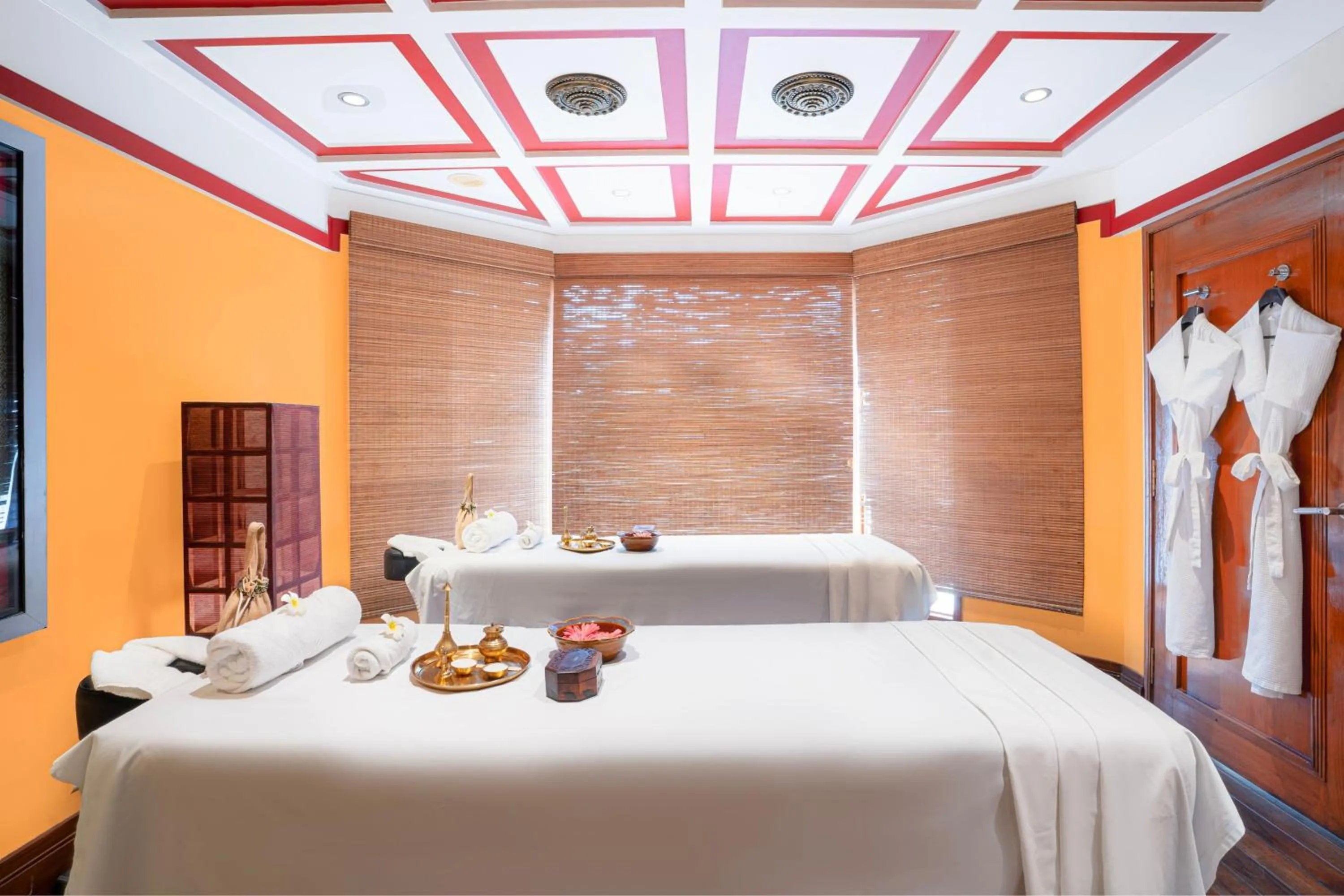 Spa and wellness centre/facilities, Bed in Hyderabad Marriott Hotel & Convention Centre