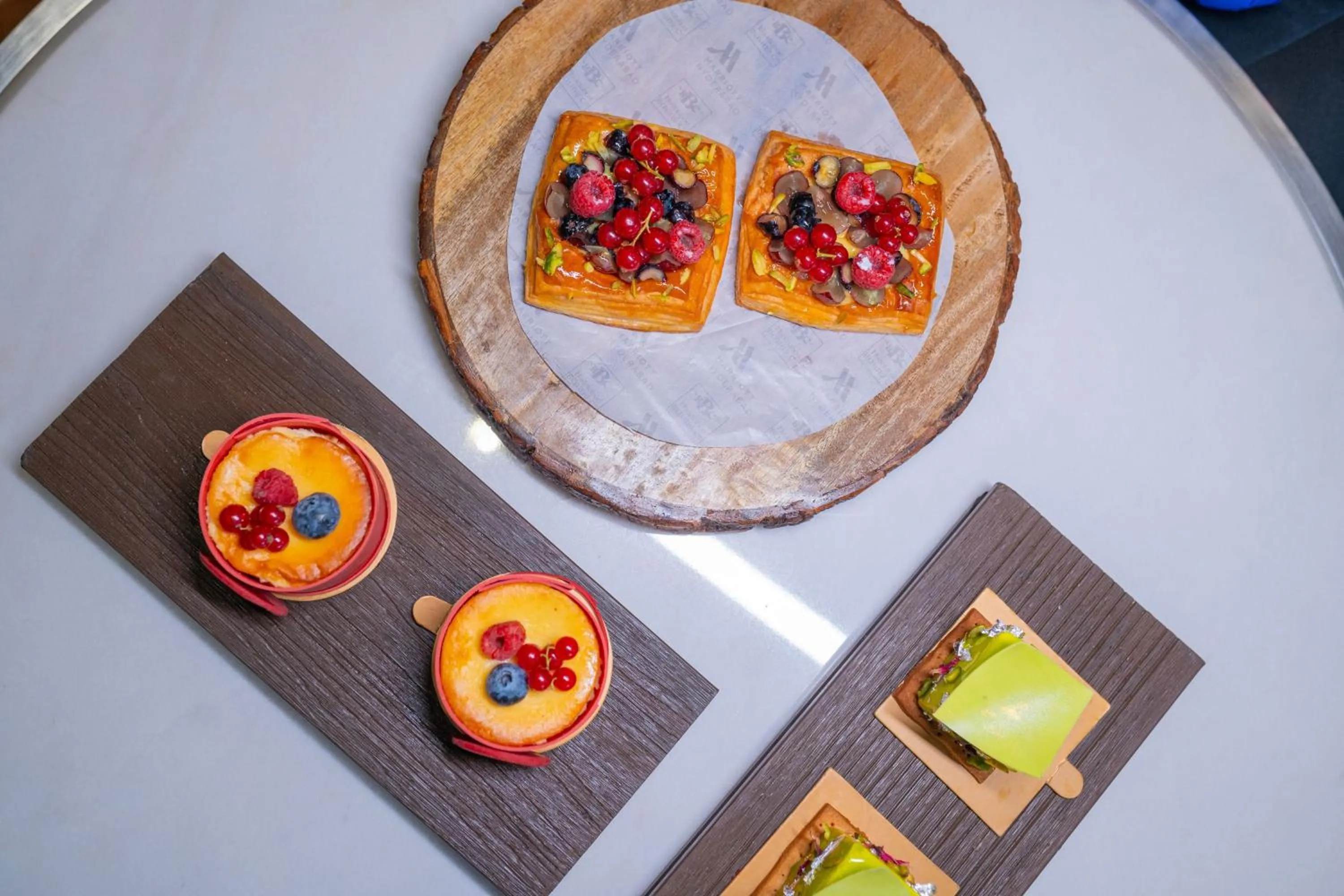 Restaurant/places to eat in Hyderabad Marriott Hotel & Convention Centre